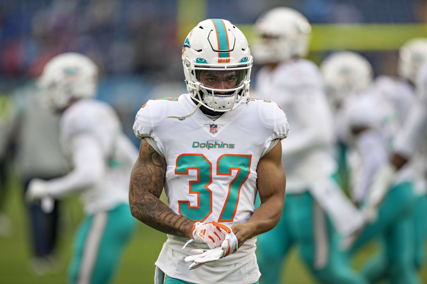 Miami Dolphin to NFL Newbies: 'DO NOT Take the Pills They Give You'