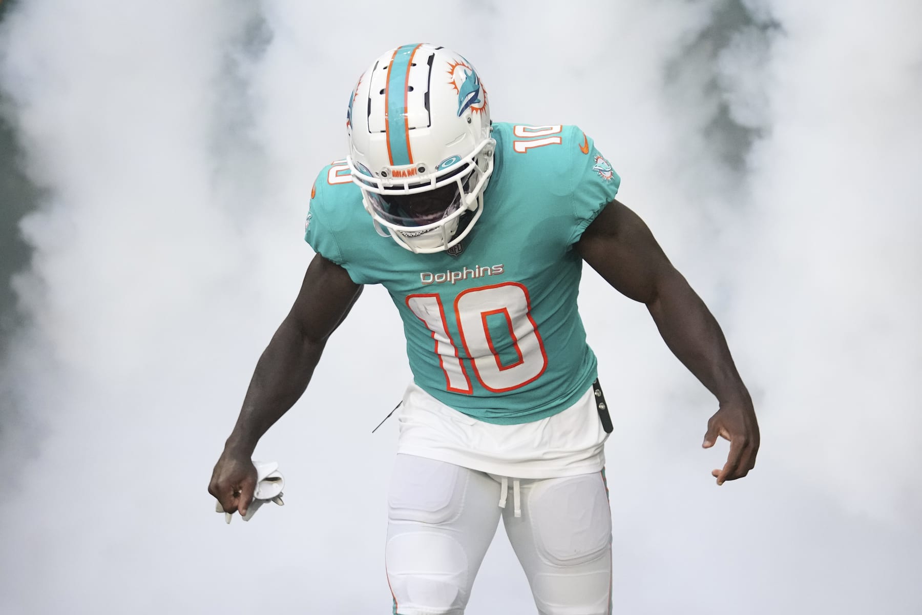 NFL Draft trades 2022: Miami Dolphins use picks to move around board, add  Tyreek Hill - The Phinsider