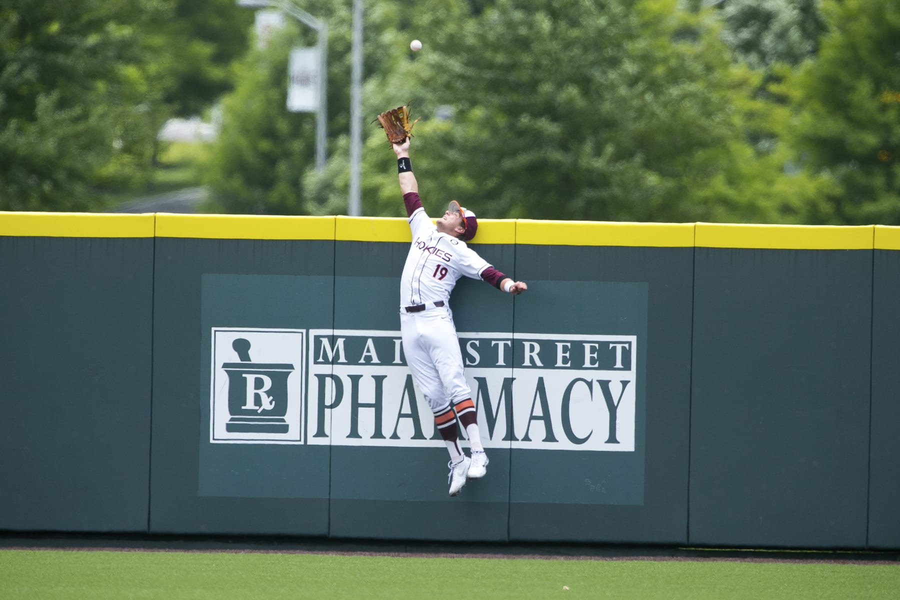 Without hype, Vanderbilt baseball is quietly thriving again