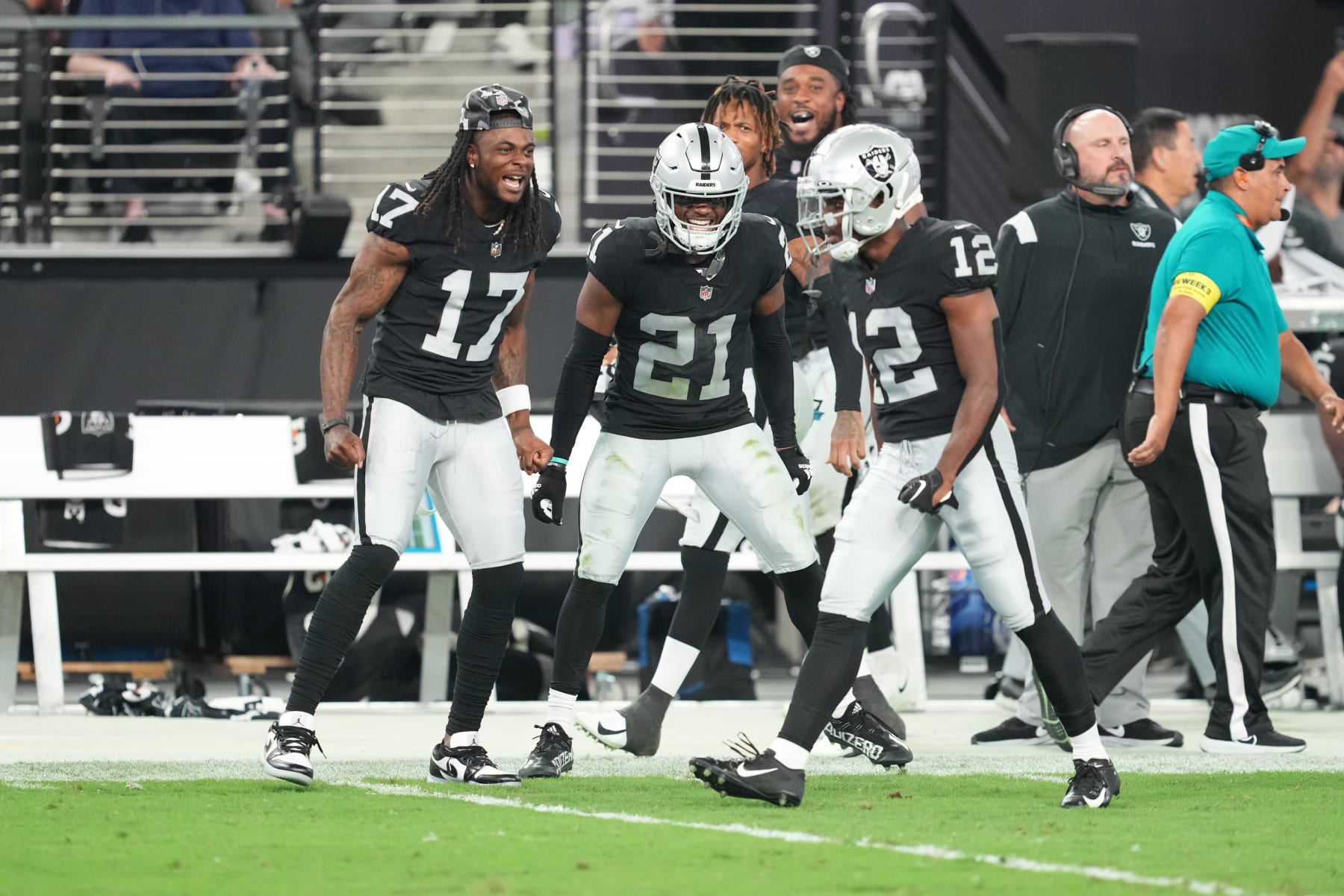 Oakland Raiders Picked for 'Hard Knocks,' Oddsmakers Predict Hard Year