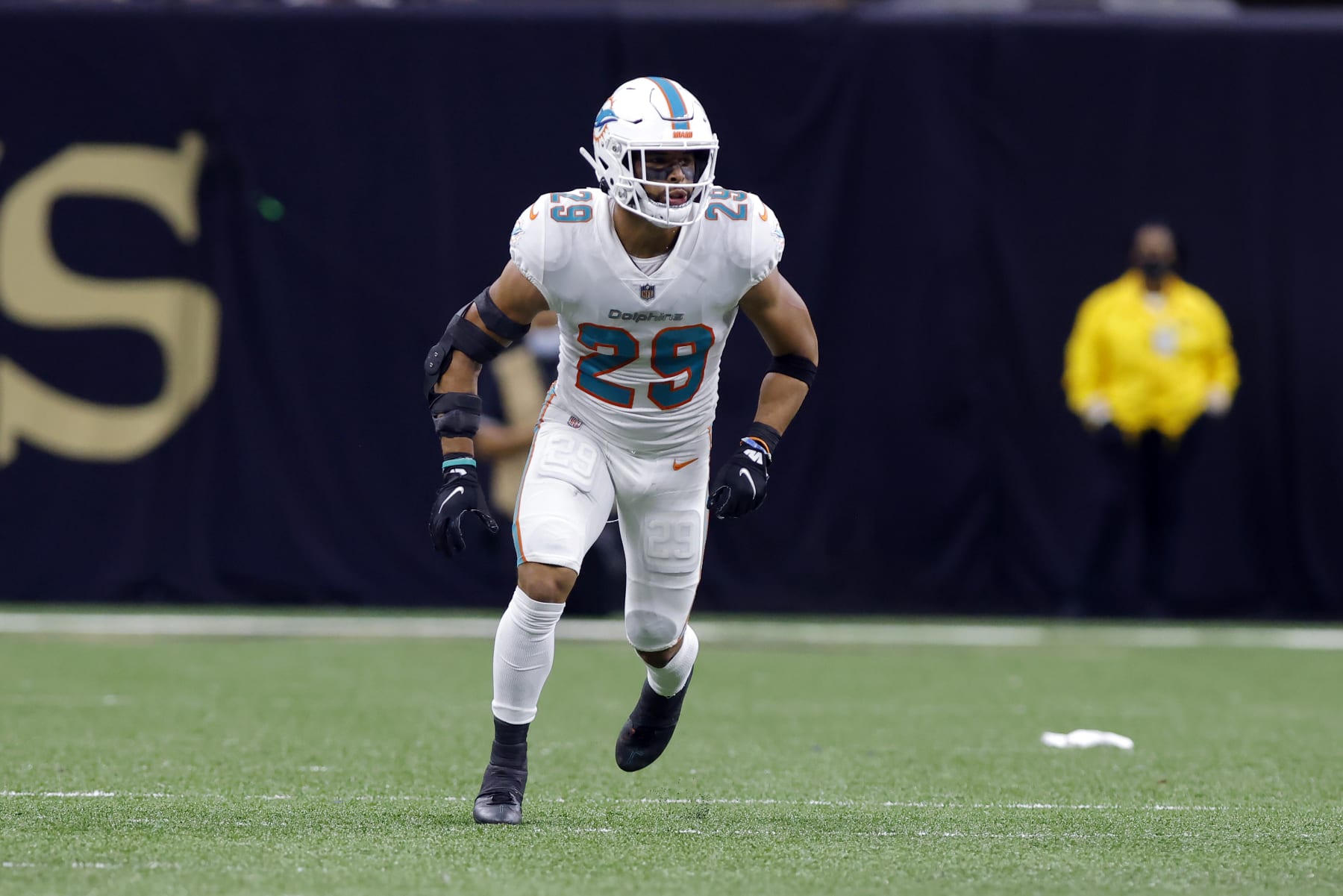 Camryn Bynum among top earners in NFL's 2022 performance-based pay program