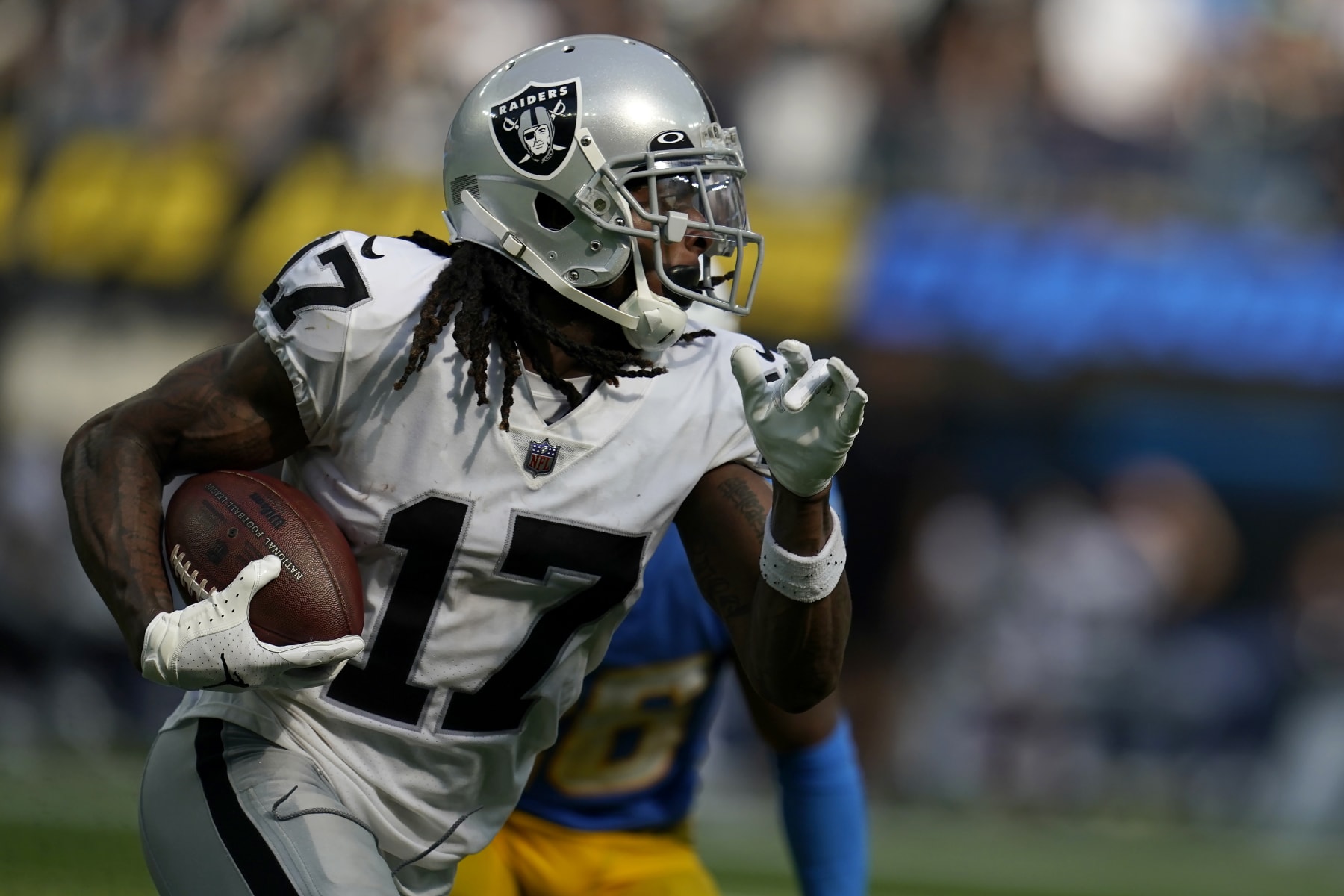 Rams vs. Raiders final score, takeaways: Derek Carr's implosion