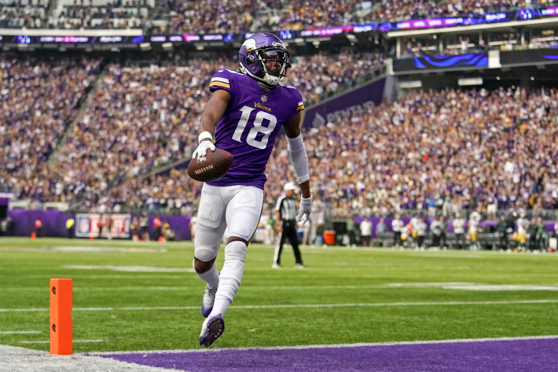 Vikings at Packers score, takeaways: How Green Bay nearly blew a