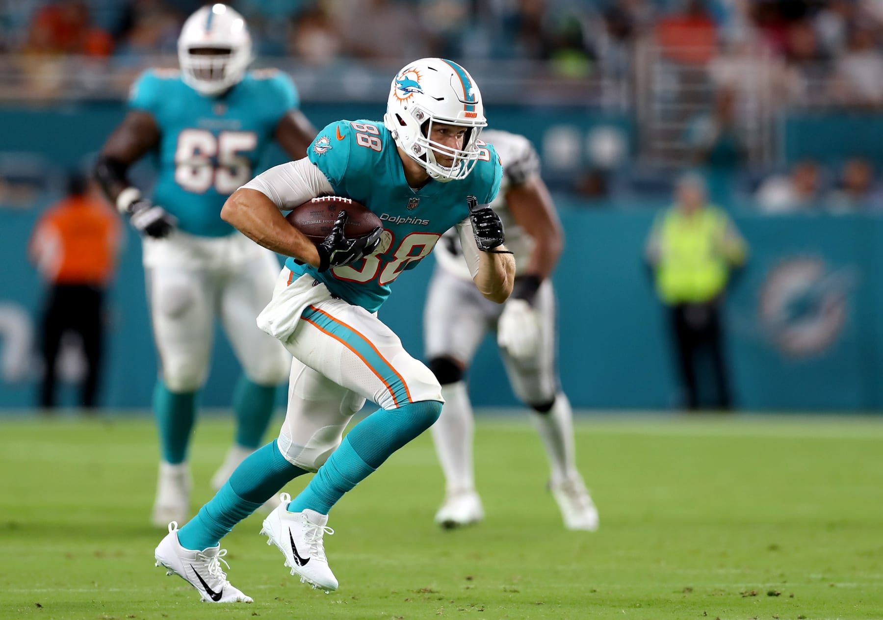 Dolphins Willing To Entertain Mike Gesicki Trade Offers