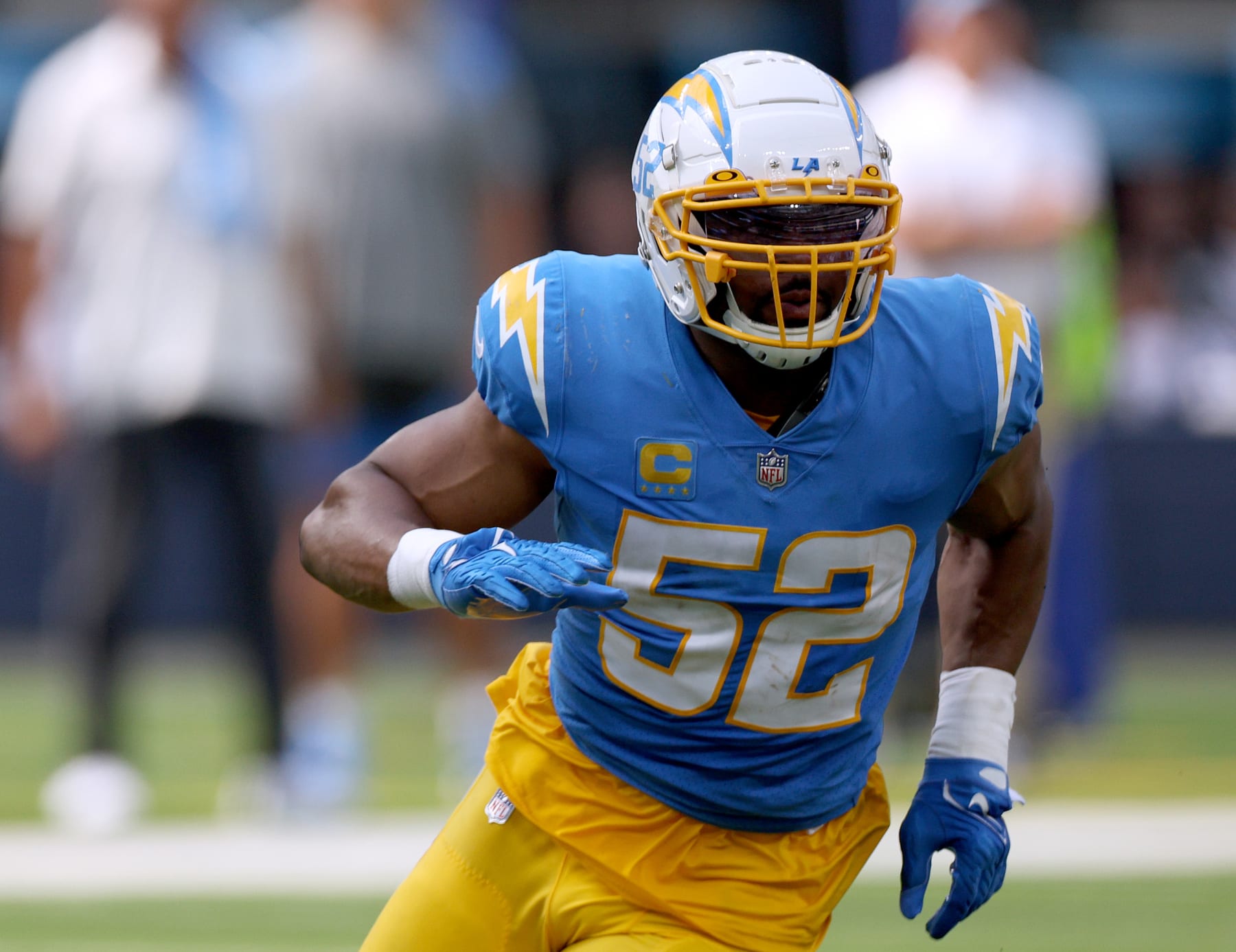 Los Angeles Chargers beat Las Vegas Raiders in AFC West showdown