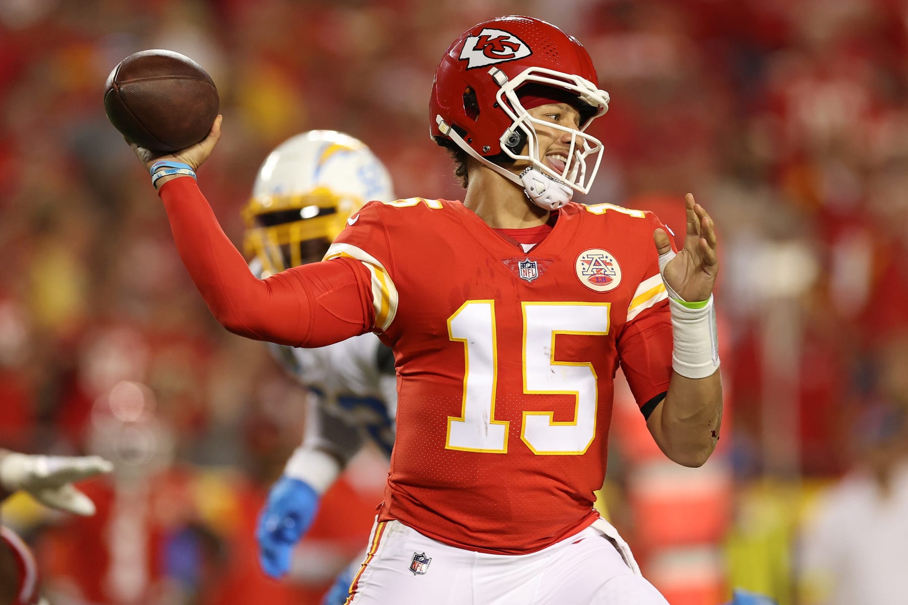 Patrick Mahomes 'livin' right' after several near-interceptions vs. Chargers