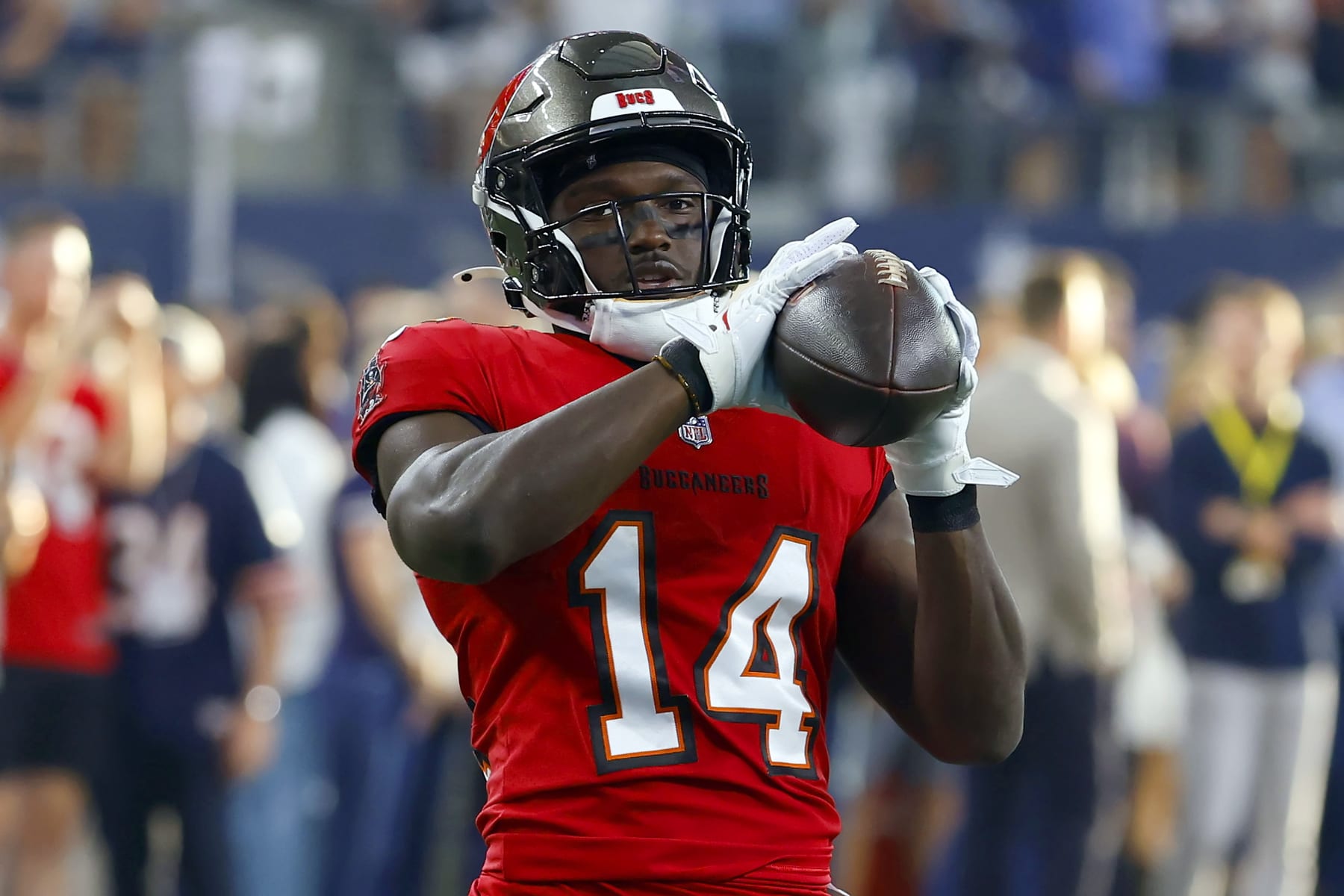 Chris Godwin injury update: How to handle the Bucs WR vs. Cowboys