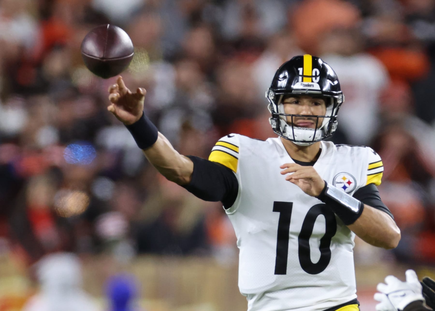 Are Steelers ready to bench Mitch Trubisky for N.J.'s Kenny Pickett after  Browns loss on Thursday Night Football? 