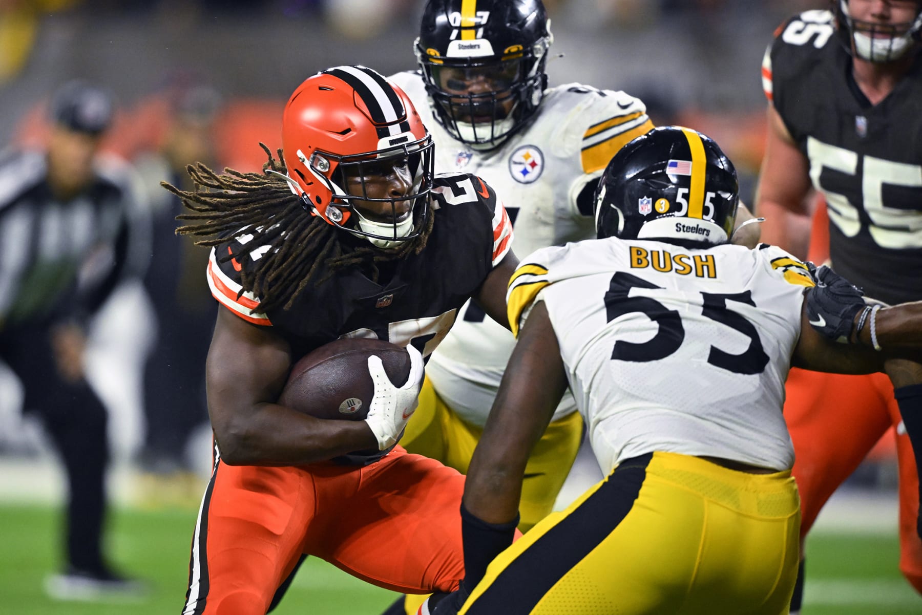 Trubisky, Steelers' offense bog down in loss to Browns