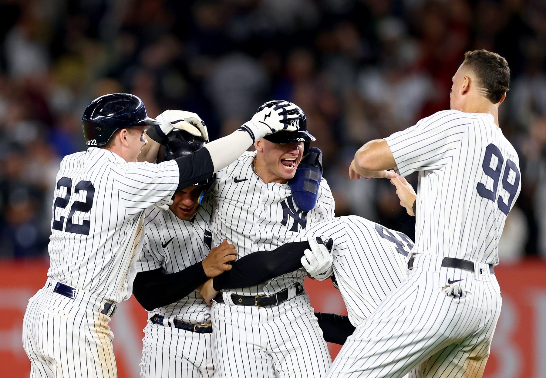Yankees clinch AL East, home field throughout playoffs
