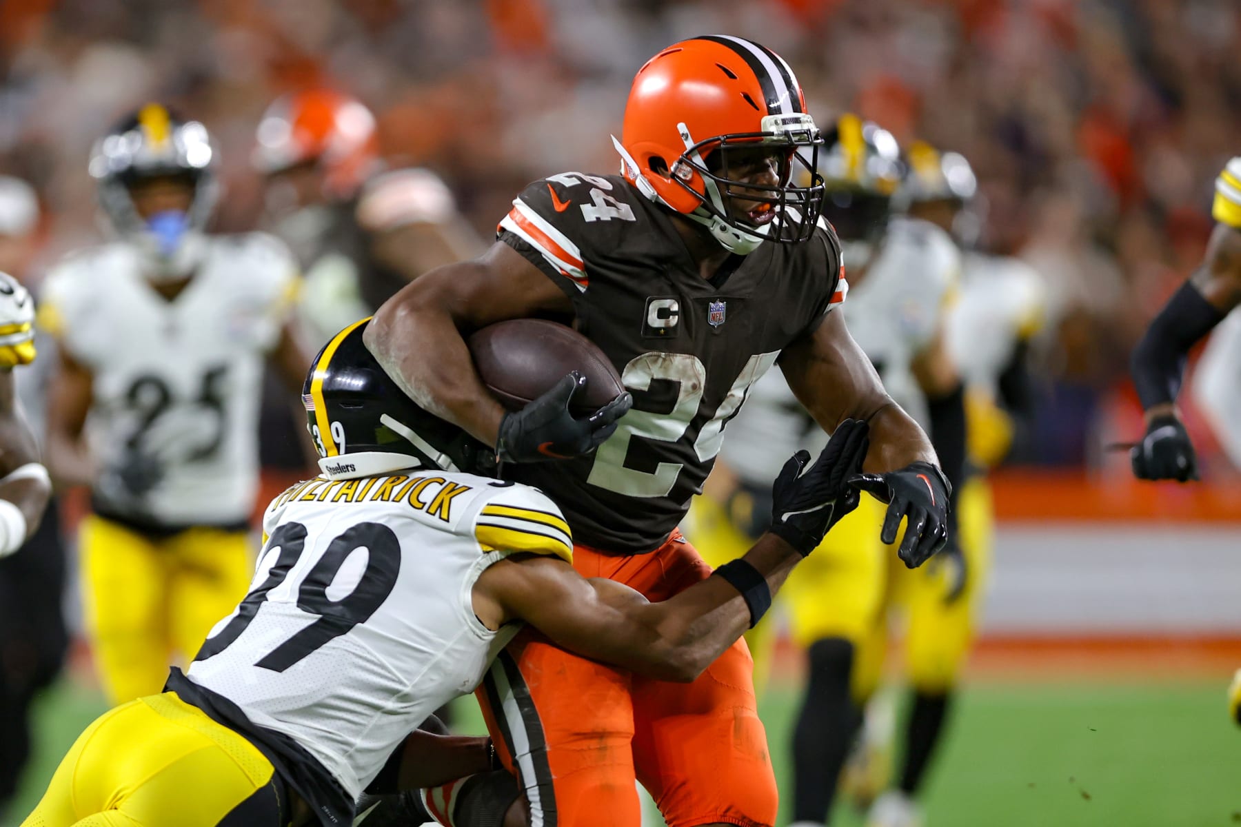 Shorthanded Browns stun Steelers early, stifle late rally for