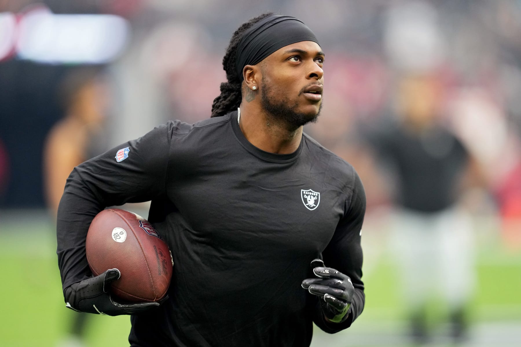 Raiders star wide receiver Davante Adams injures leg 