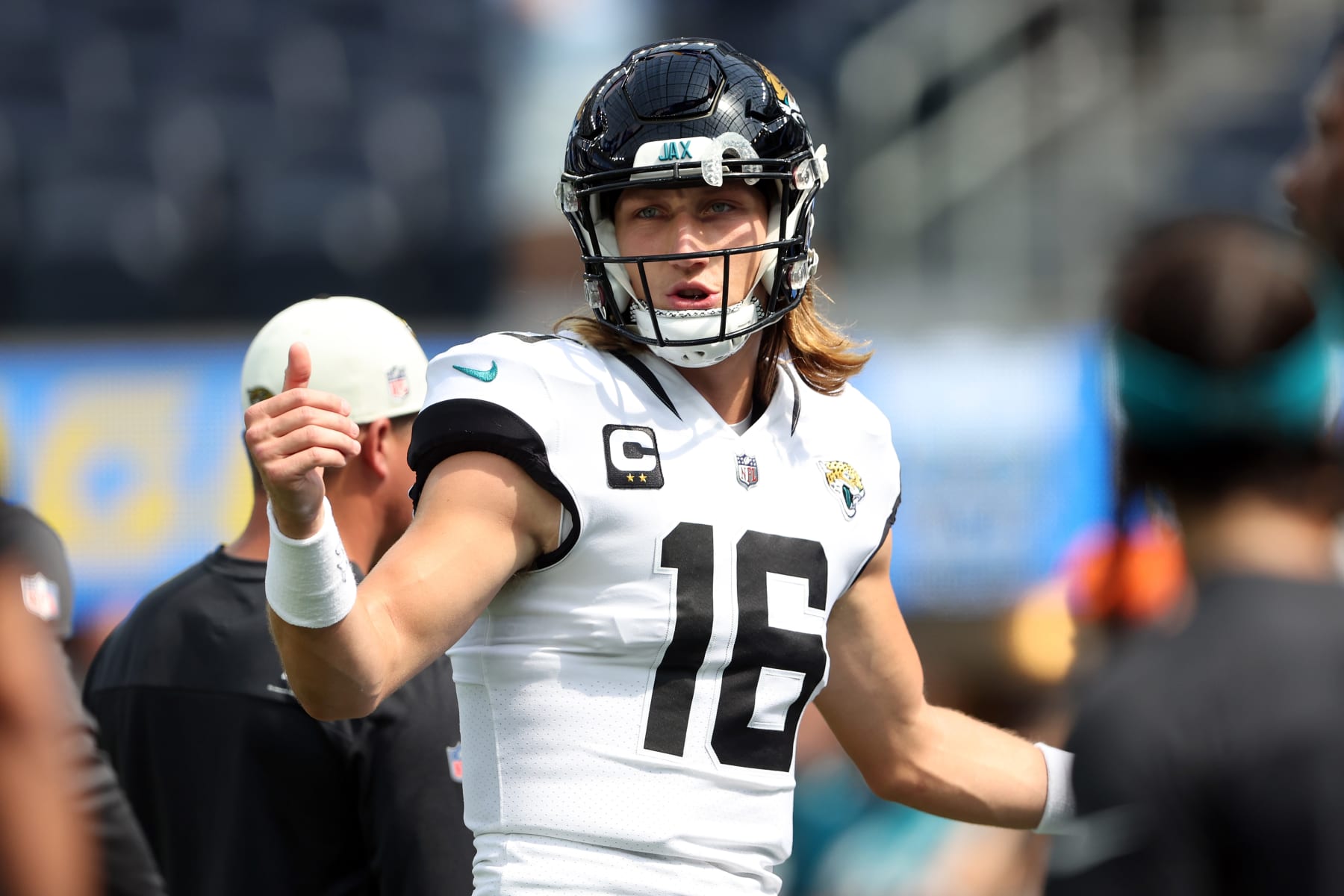 Trevor Lawrence bounces back from early sack, turns in solid debut as Jacksonville  Jaguars quarterback - ESPN