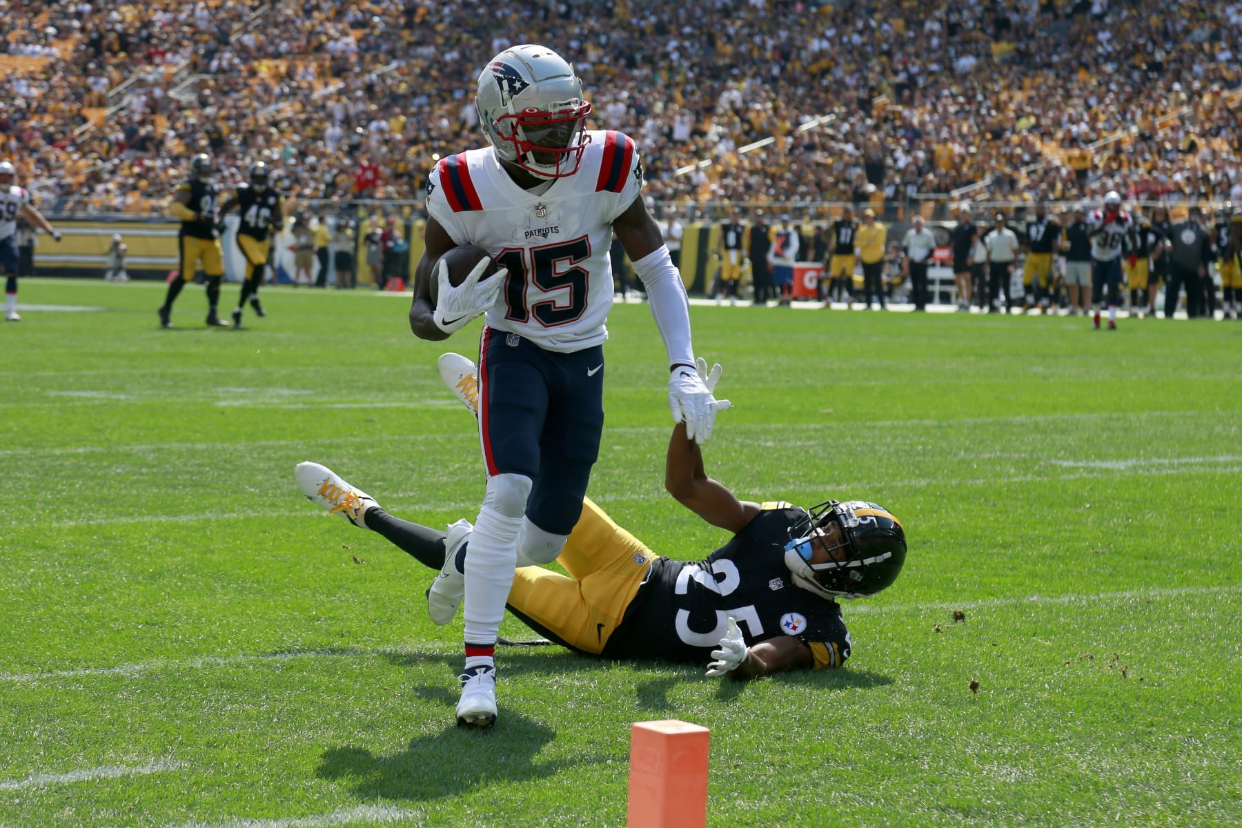 Raiders' Johnathan Abram a 'Hard Knocks' breakout candidate