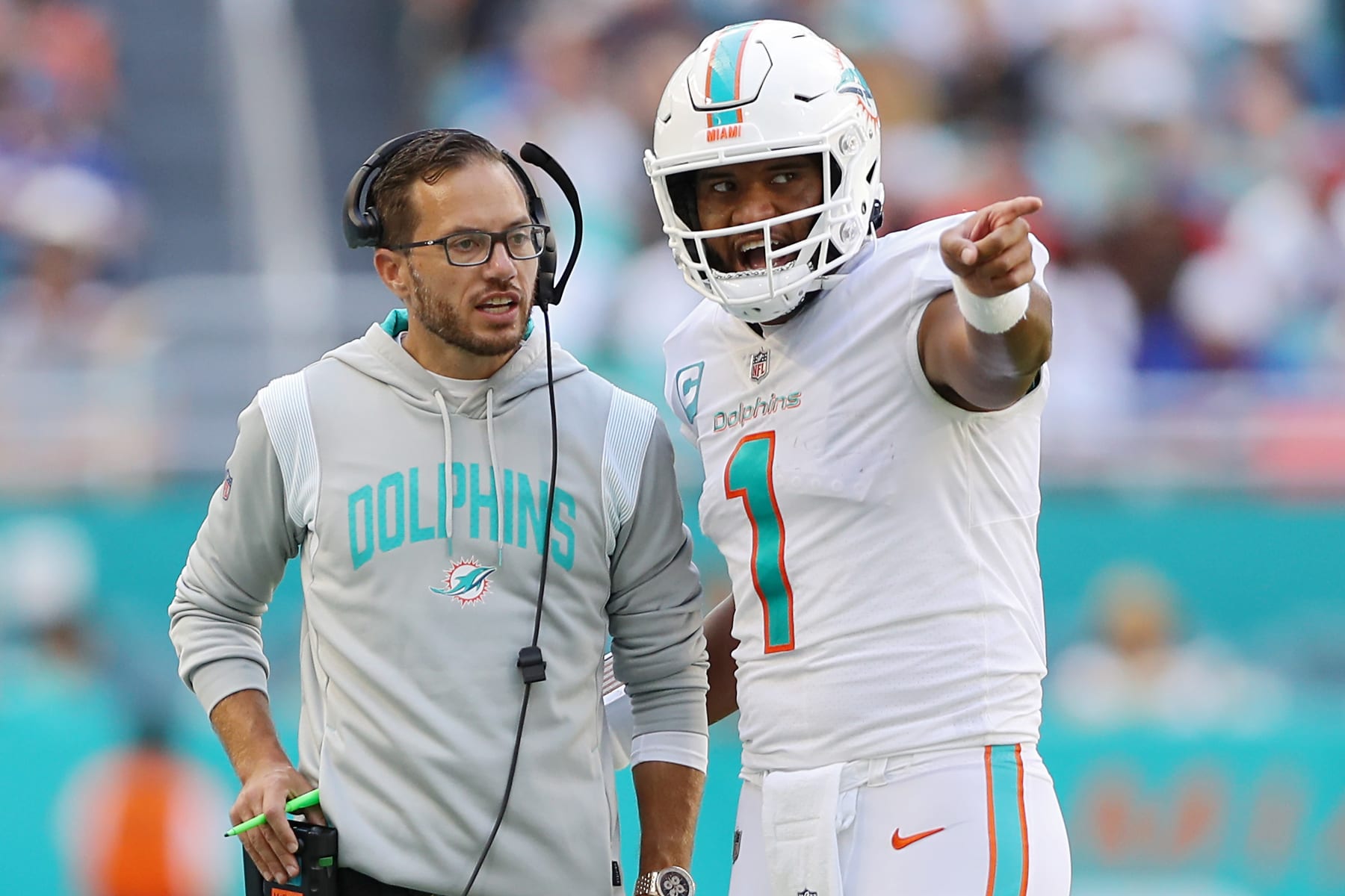 Dolphins' Tua Tagovailoa Returns Home After Suffering Head Injury, 'In Good  Spirits'