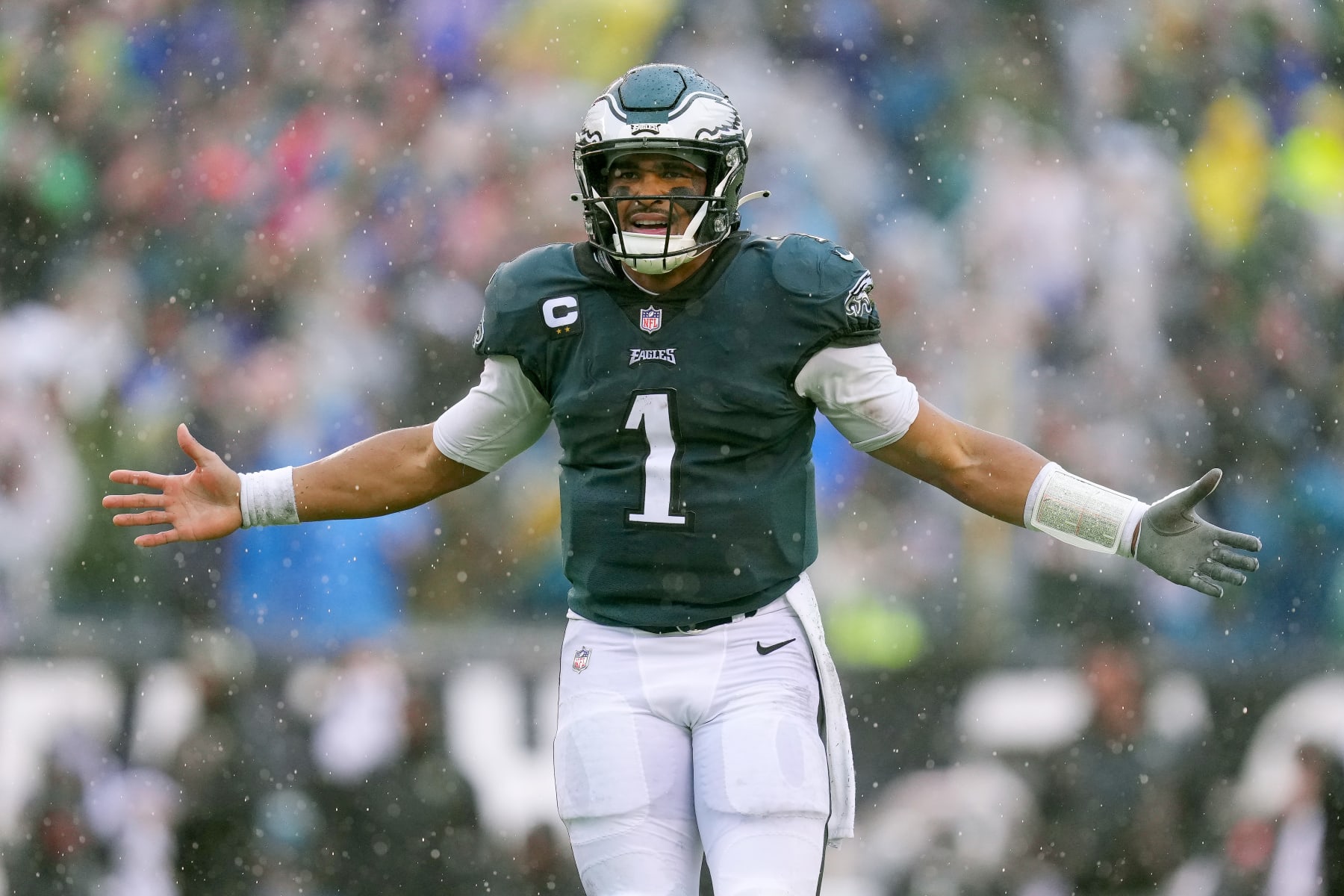 Eagles shake off slow start vs. Jaguars, remain only unbeaten team in NFL