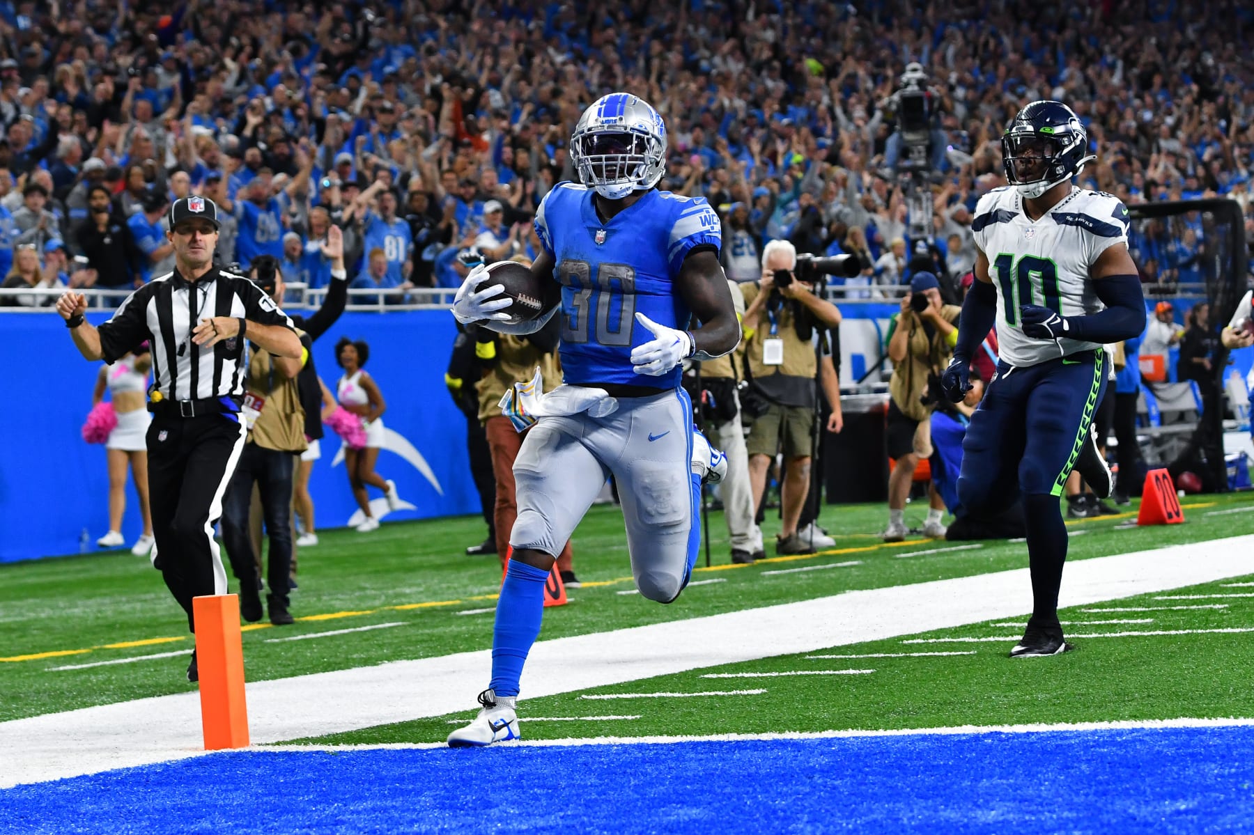 Seahawks outlast Lions, hold off comeback in wild 48-45 win