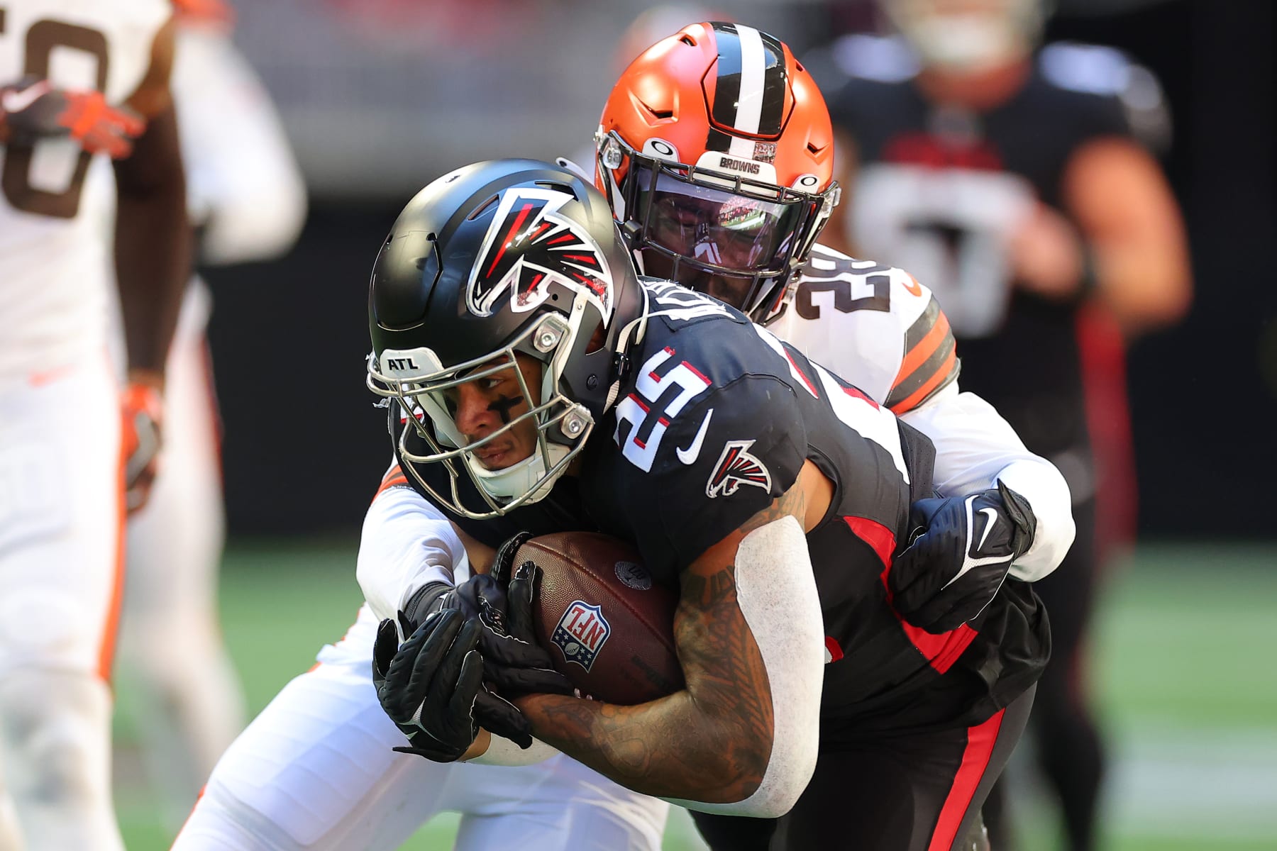 Browns LB Owusu-Koramoah returns after LA hospital stay - The San