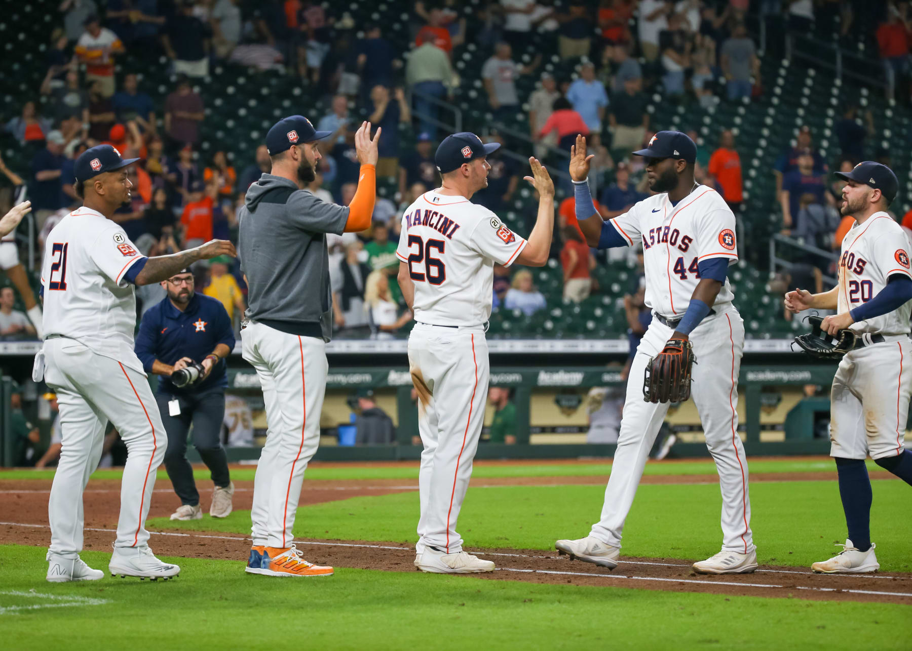 Max Scherzer shelled on return as Astros beat Rangers in Game 3 of ALCS, MLB