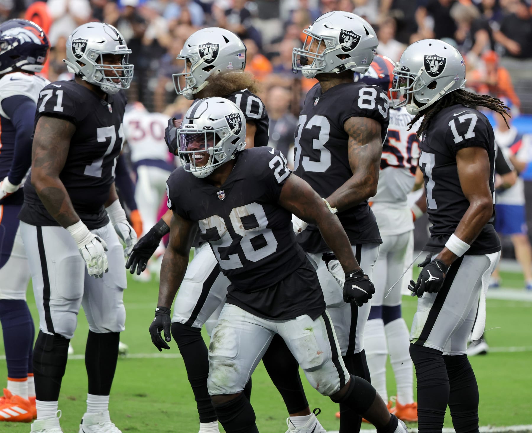 Chargers-Raiders Final Score: Bolts survive late Raiders rally 24-17 -  Bolts From The Blue