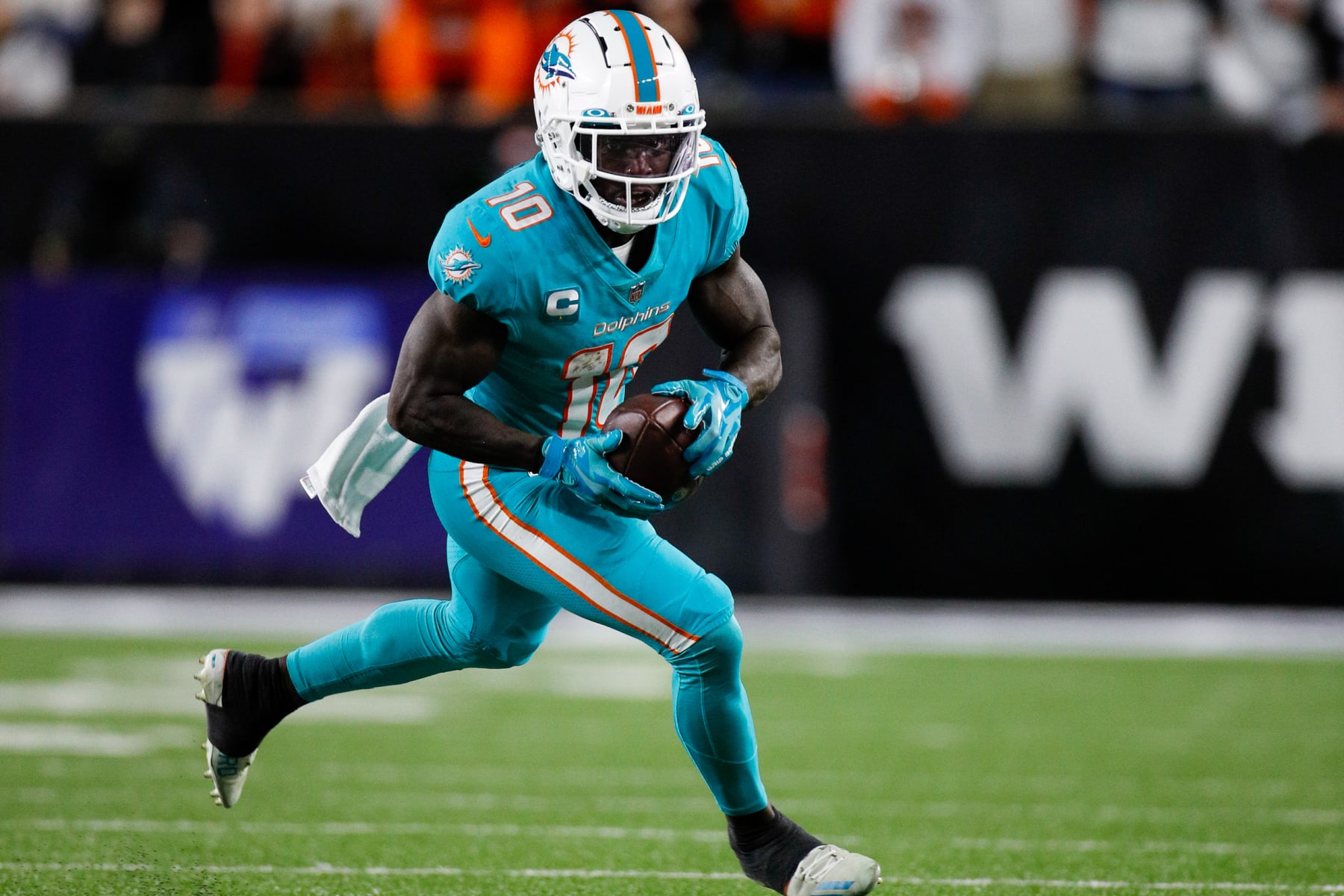 Tyreek Hill reveals real reason why he chose Dolphins over Jets