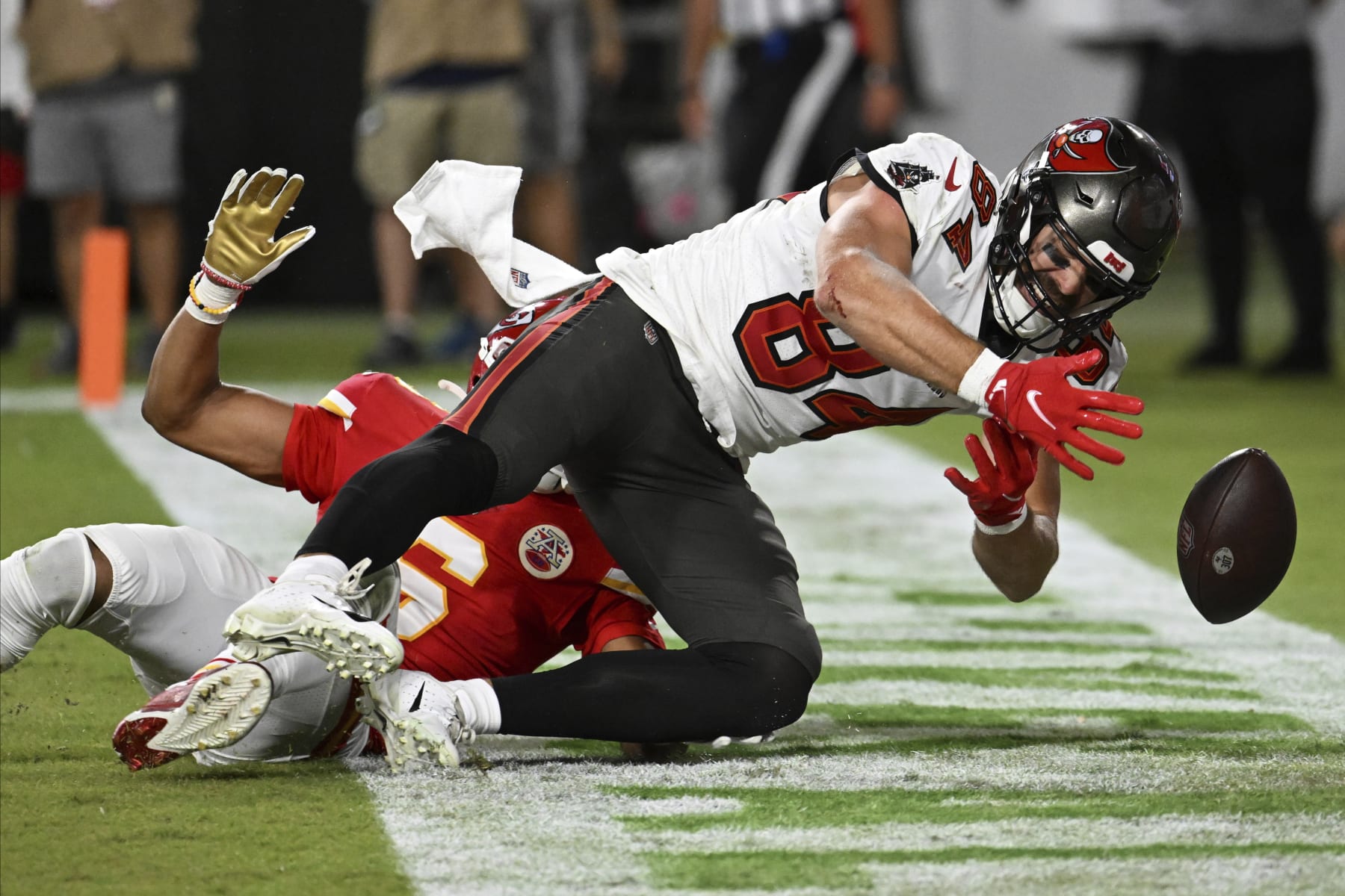 Todd Bowles explains Bucs' handling of Cameron Brate's concussion