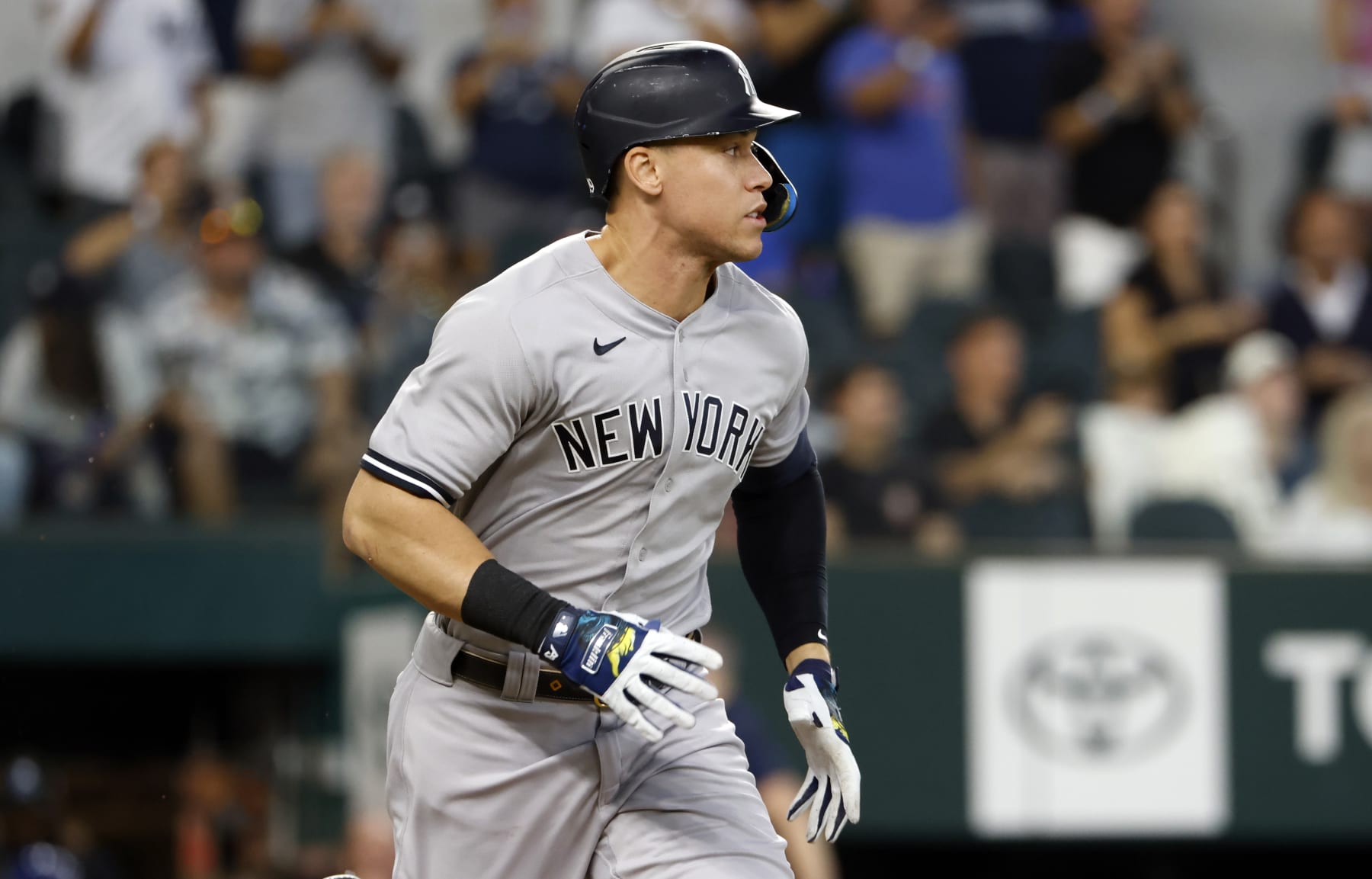 Aaron Judge, Yankees Reportedly Agree to 9-Year, $360M Contract amid Giants  Rumors, News, Scores, Highlights, Stats, and Rumors