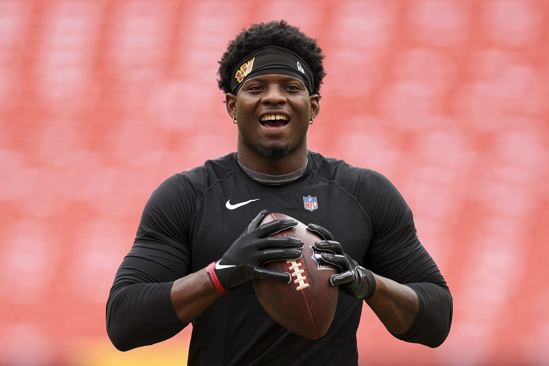 LANDOVER, MARYLAND - SEPTEMBER 25: Running back Brian Robinson #8 of the Washington Commanders warms up at FedExField on September 25, 2022 in Landover, Maryland. (Photo by Scott Taetsch/Getty Images) LANDOVER, MARYLAND - SEPTEMBER 25: Running back Brian Robinson #8 of the Washington Commanders warms up at FedExField on September 25, 2022 in Landover, Maryland. (Photo by Scott Taetsch/Getty Images)