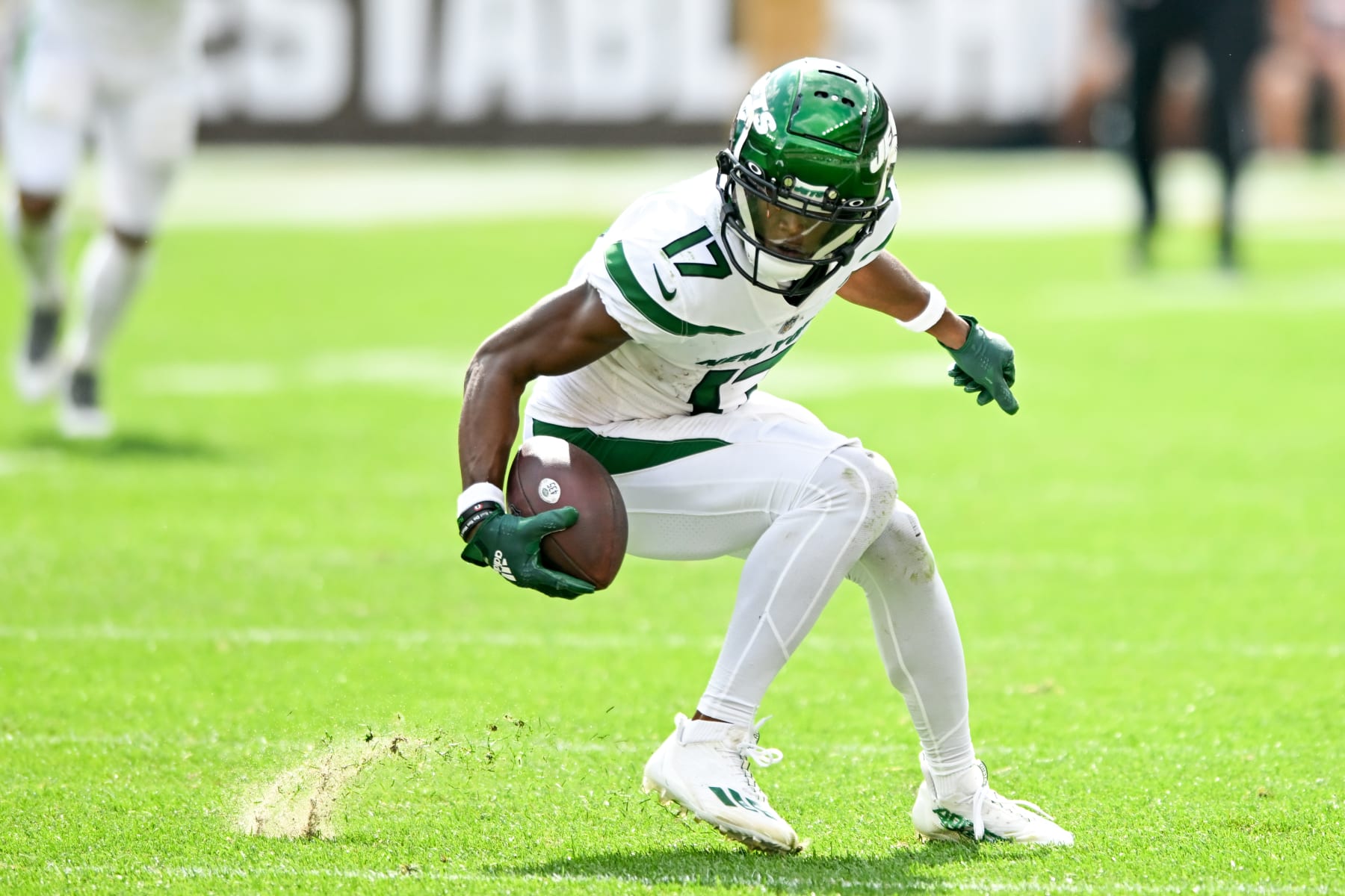 Garrett Wilson Says Jets Love Zach Wilson and Criticism 'Wasn't Personal', News, Scores, Highlights, Stats, and Rumors