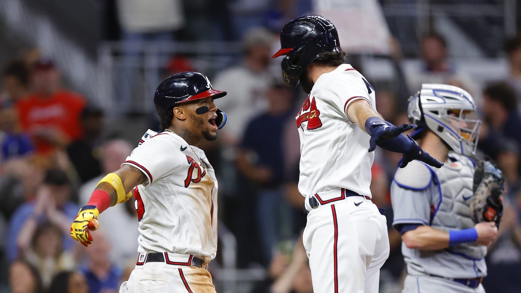 WATCH: Josh Bell Hits First Home Run In A Guardians Uniform - Sports  Illustrated Cleveland Guardians News, Analysis and More