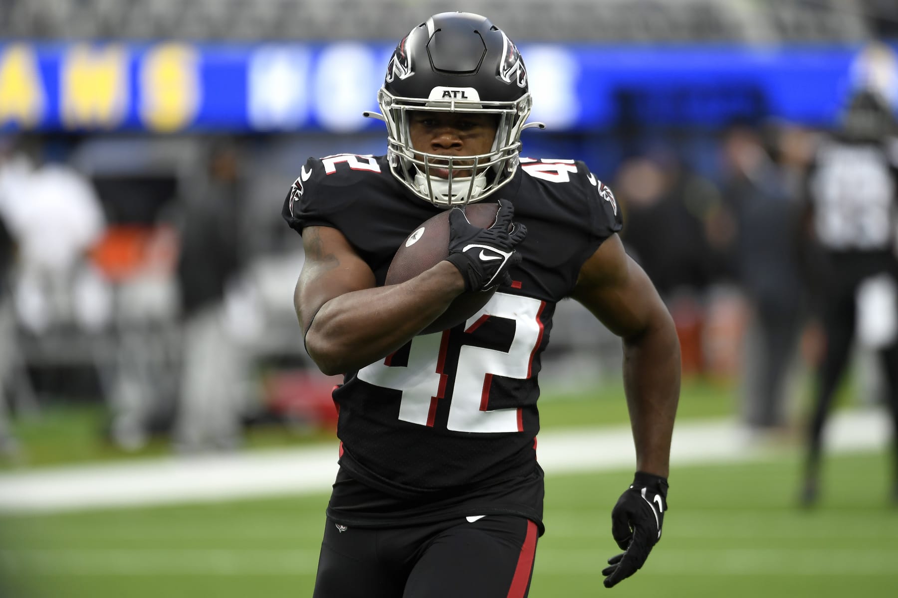 Teddy Bridgewater Applauded by Fans for Valiant Effort in Dolphins' Loss to  Bengals, News, Scores, Highlights, Stats, and Rumors