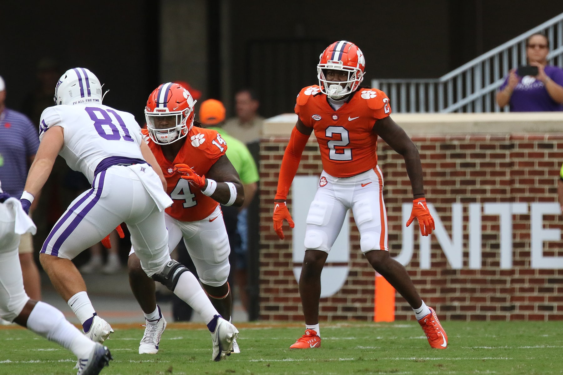 CLEMSON, SC - SEPTEMBER 10: Clemson Tigers corner back Fred Davis II (2) during a college football game between the Furman Paladins and the Clemson Tigers on September 10, 2022, at Clemson Memorial Stadium in Clemson, S.C. (Photo by John Byrum/Icon Sportswire via Getty Images)