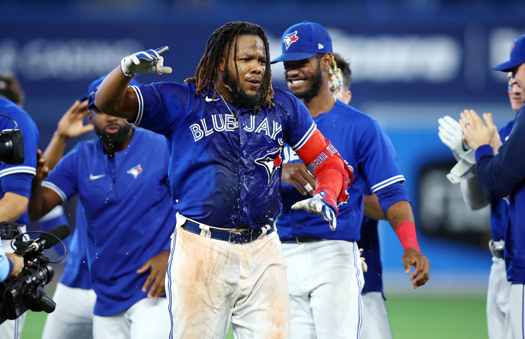 SportsDay's expert MLB wildcard round picks: Mariners-Blue Jays