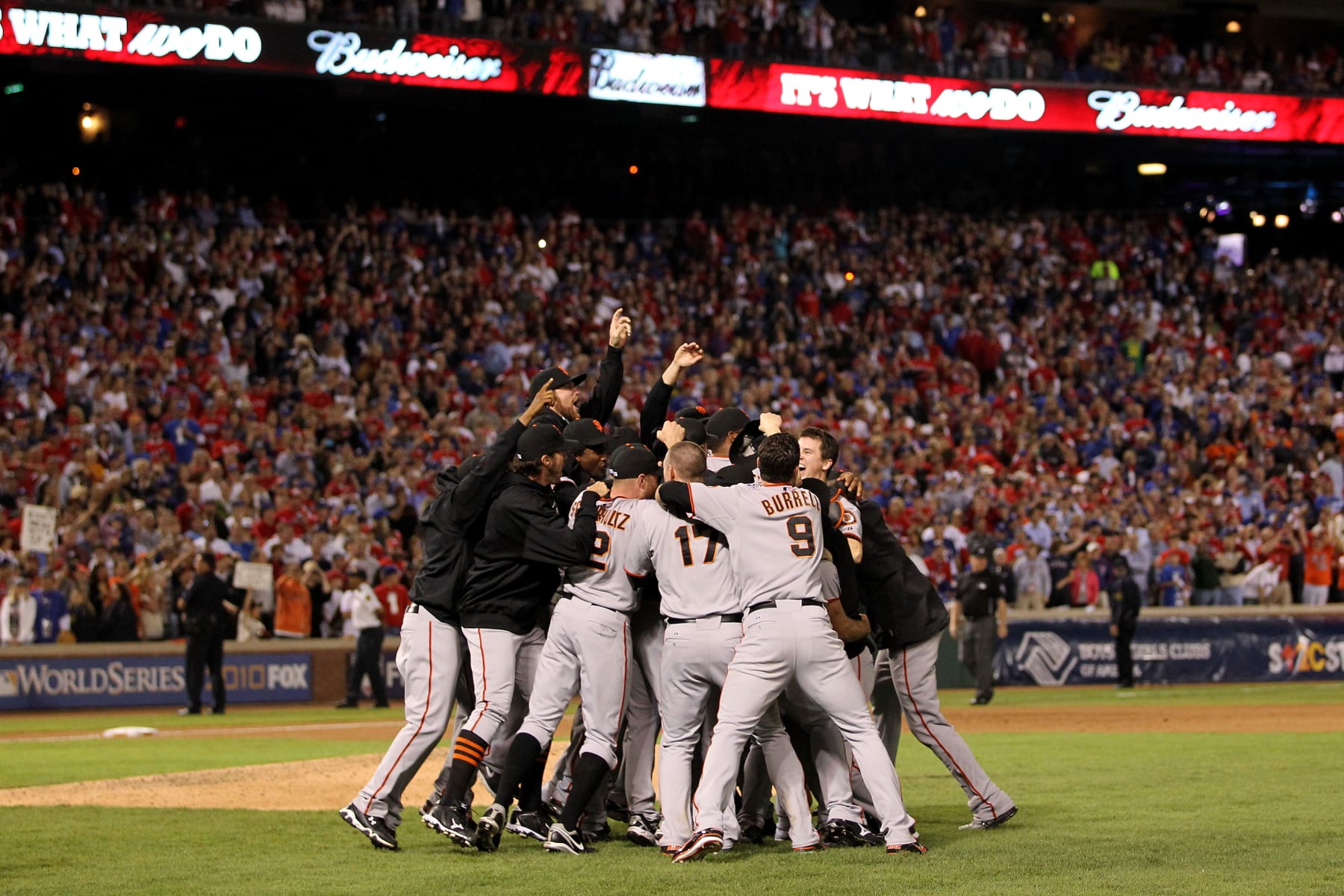 Wilson slams the door to clinch the 2010 NL West 