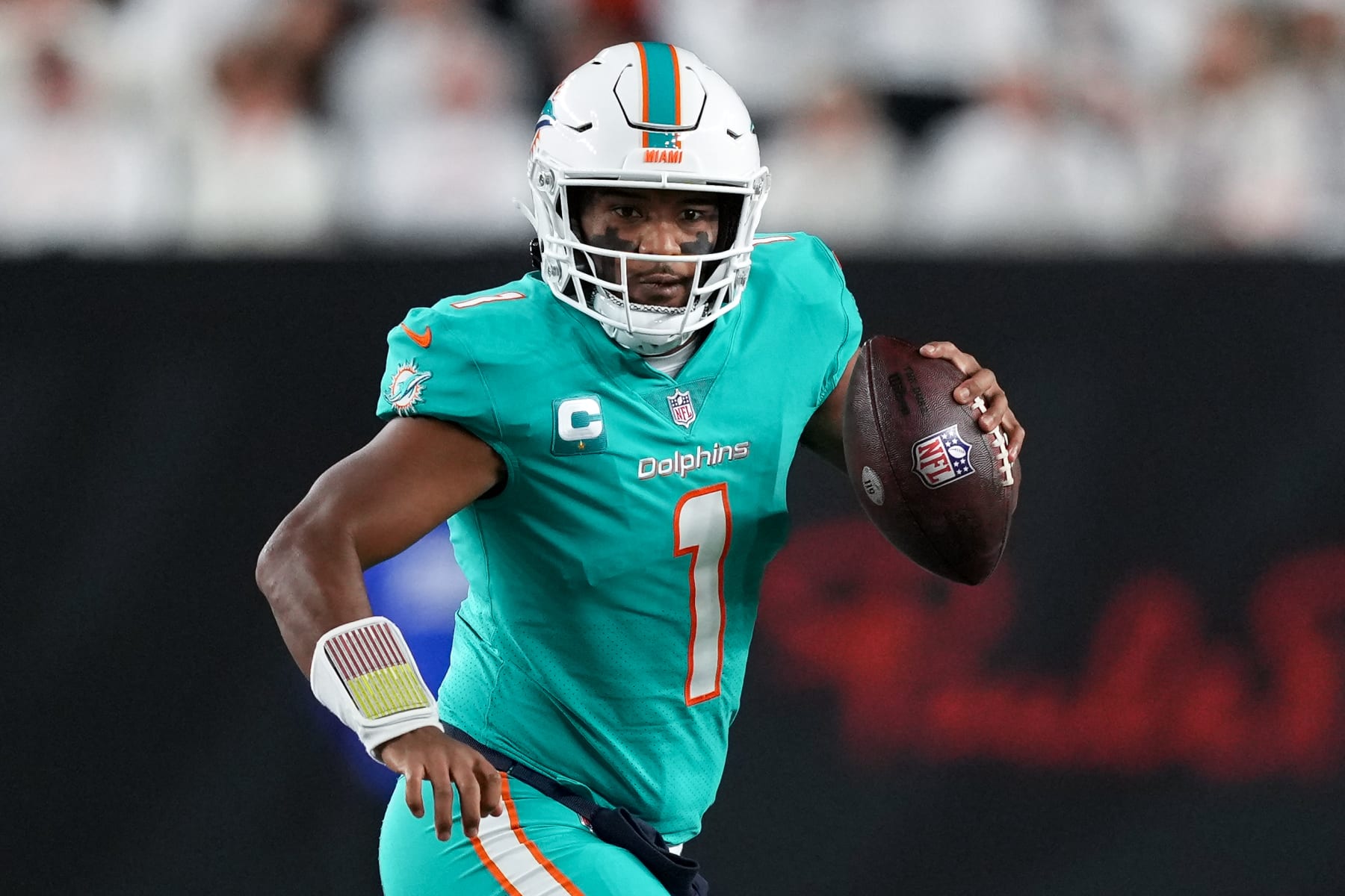 NFL, players' union agree to modify concussion protocol after Dolphins QB  Tua Tagovailoa injury