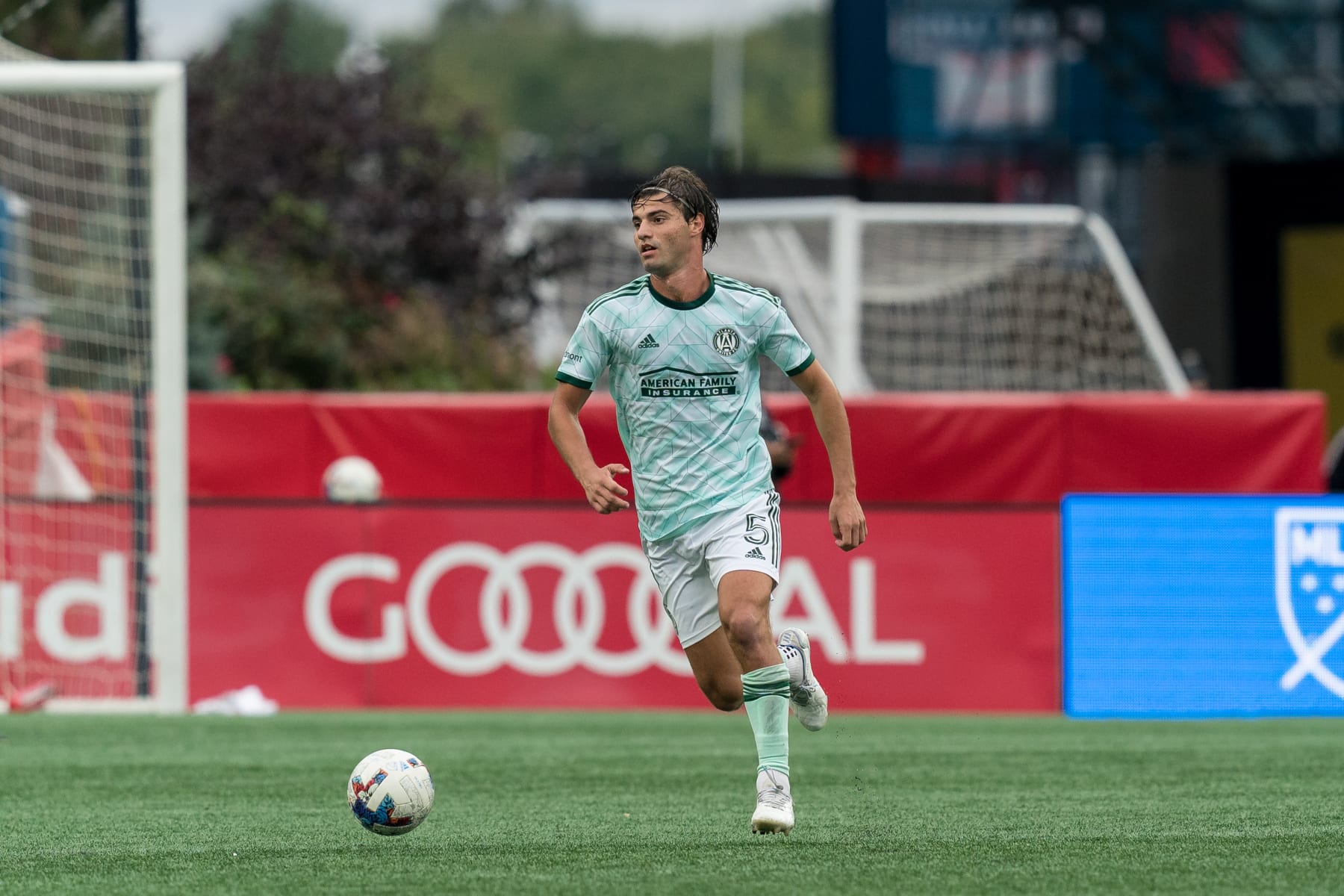 FOXBOROUGH, MA - OCTOBER 1: Santiago Sosa #5 of Atlanta United brings the ball forward during a game between Atlanta United FC and New England Revolution at Gillette Stadium on October 1, 2022 in Foxborough, Massachusetts. (Photo by Andrew Katsampes/ISI Photos/Getty Images).