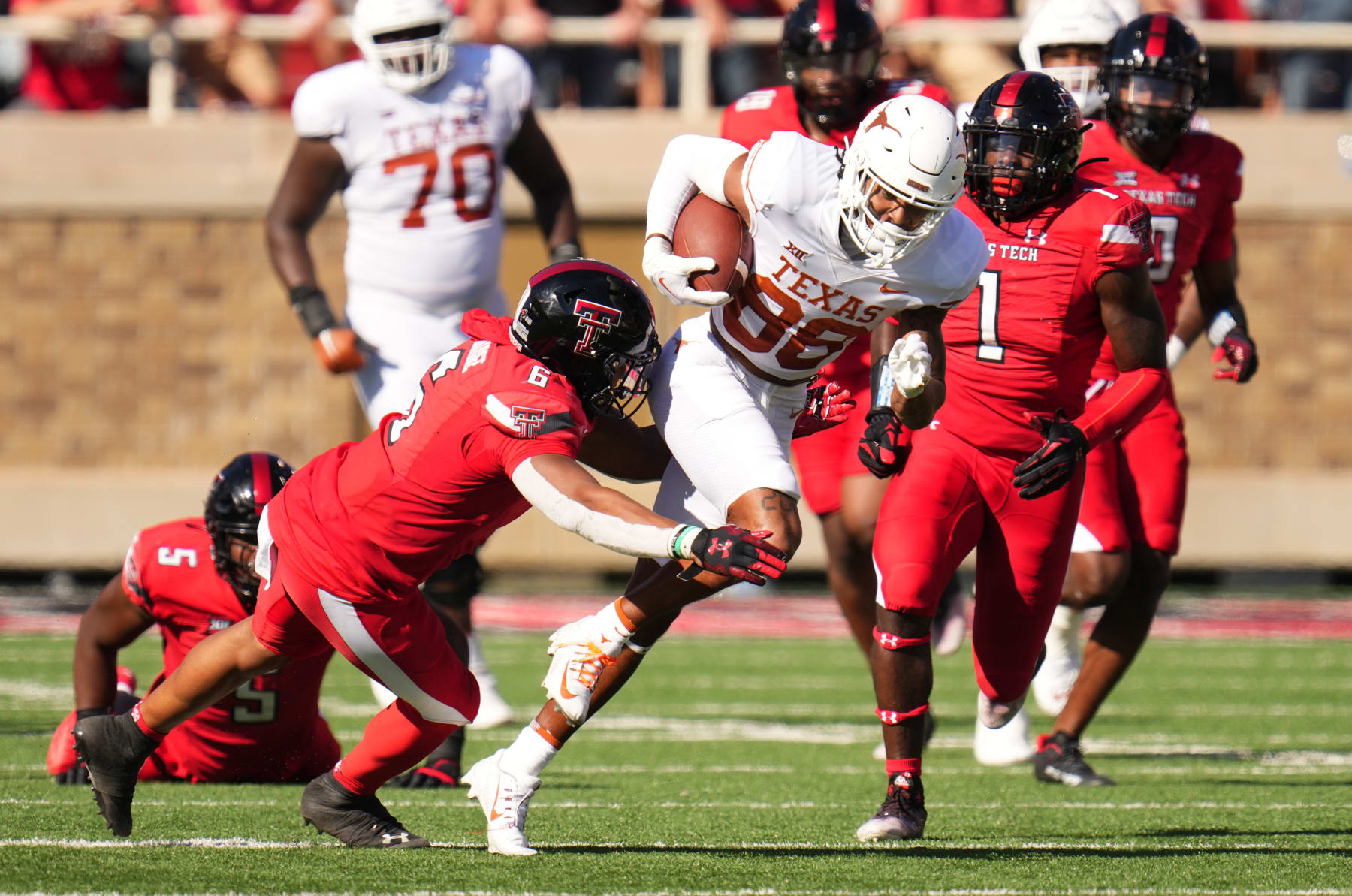 LUBBOCK, TEXAS - SEPTEMBER 24: Casey Cain #88 of the Texas Longhorns runs with the ball during the second half against the Texas Tech Red Raiders at Jones AT&T Stadium on September 24, 2022 in Lubbock, Texas. (Photo by Josh Hedges/Getty Images)