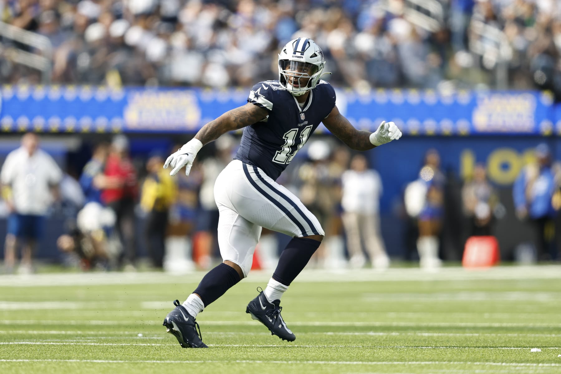 Cowboys' Micah Parsons rips critics for his praise of Eagles ahead