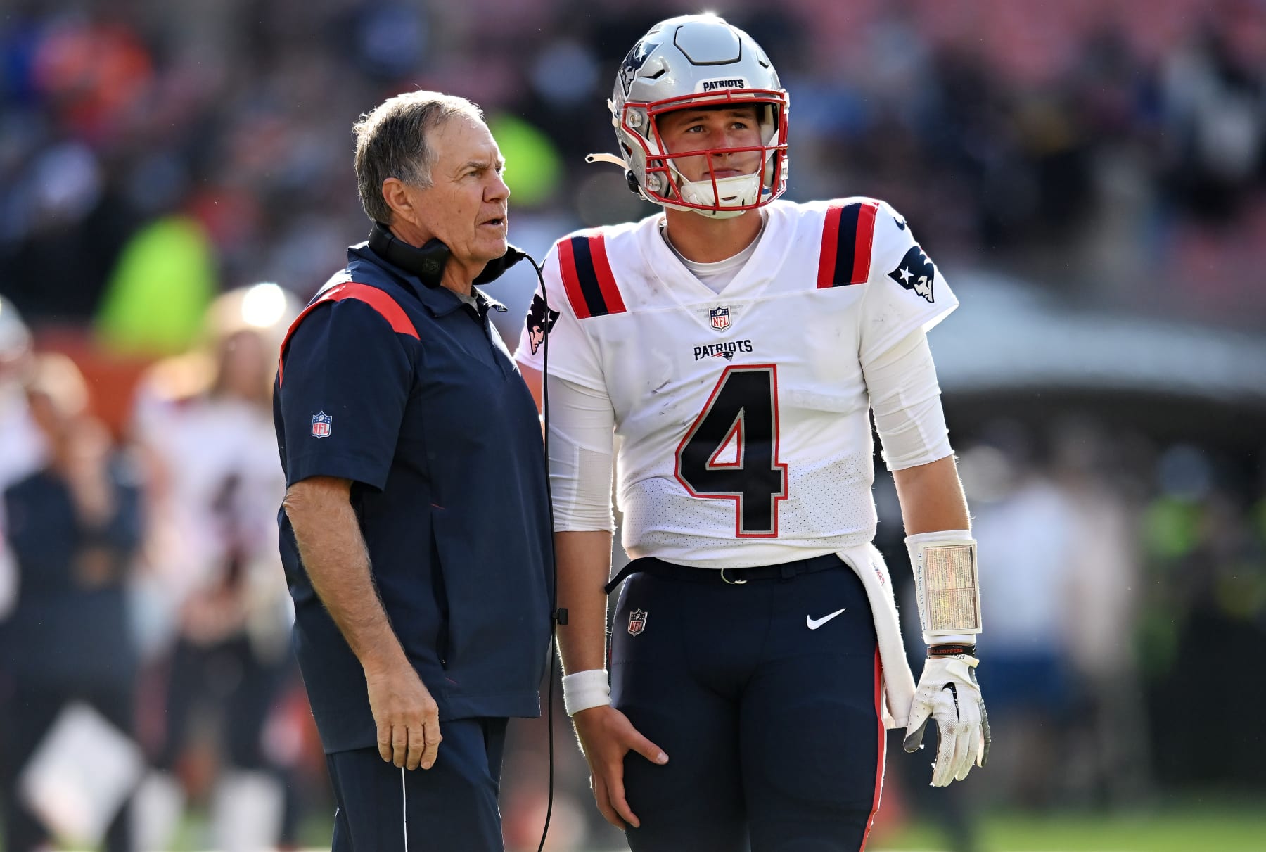 Patriots vs. Bears score: Justin Fields spoils Bailey Zappe's return to  lineup as Chicago rolls to 'MNF' upset 