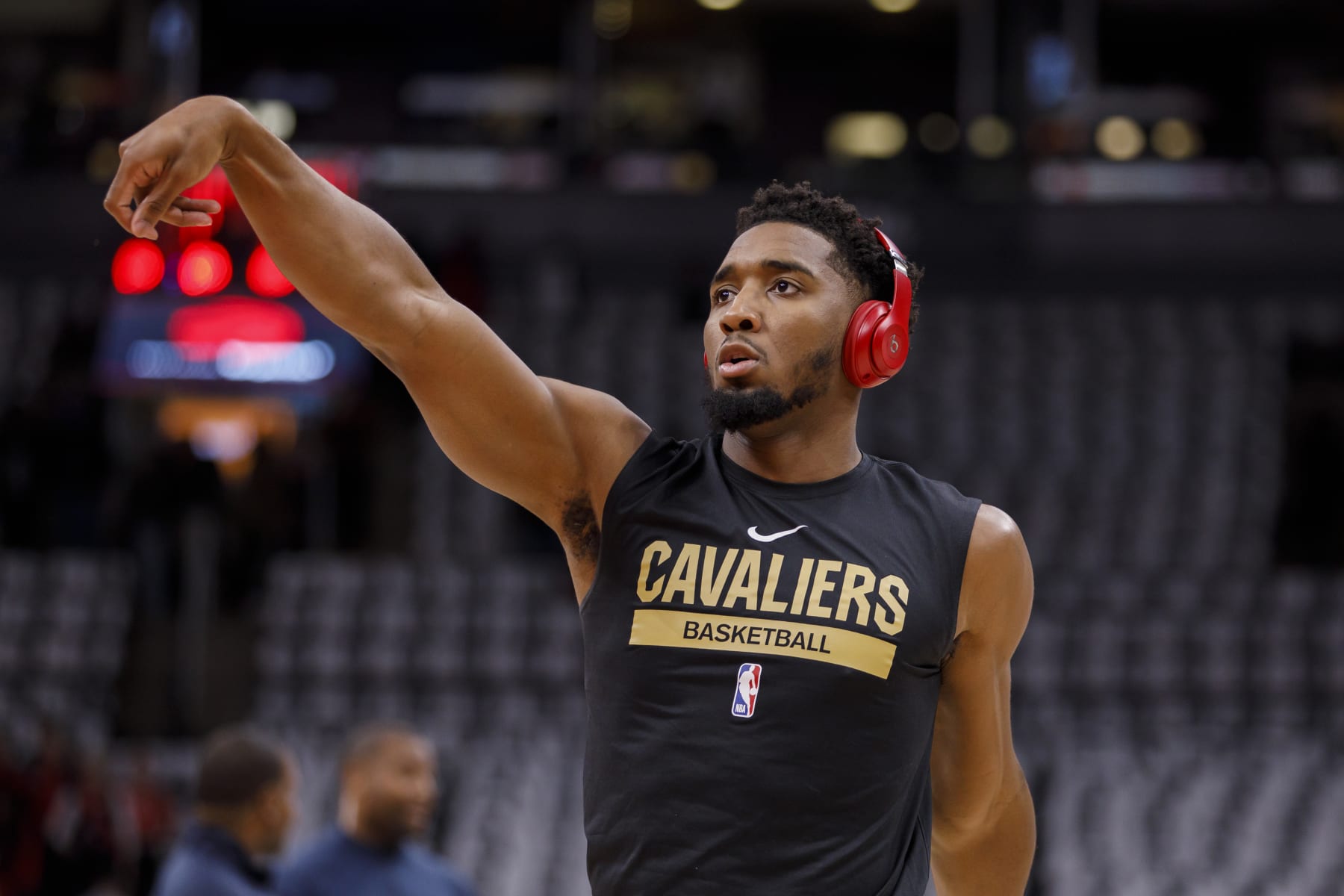 TORONTO, ON - OCTOBER 19: Donovan Mitchell #45 of the Cleveland Cavaliers warms up ahead of their NBA game against the Toronto Raptors at Scotiabank Arena on October 19, 2022 in Toronto, Canada. NOTE TO USER: User expressly acknowledges and agrees that, by downloading and or using this photograph, User is consenting to the terms and conditions of the Getty Images License Agreement. (Photo by Cole Burston/Getty Images)