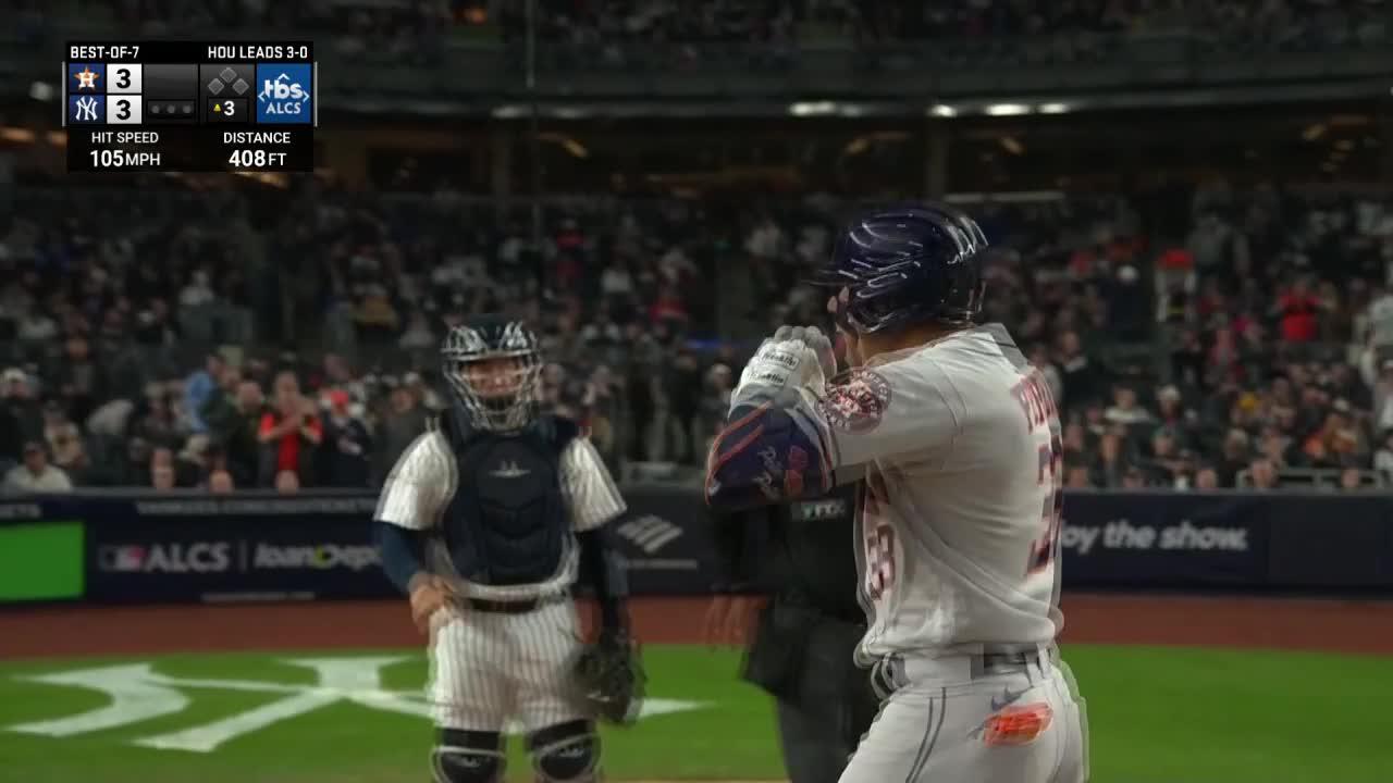 Report Astros' Martín Maldonado Playing with Broken Hand Injury in