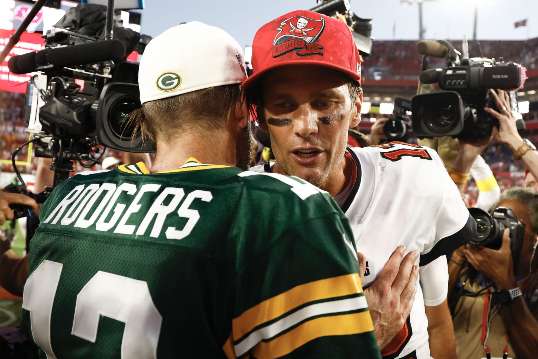 Kurt Warner claims it is 'time to walk away' for 'exhausted' Tom Brady and  Aaron Rodgers