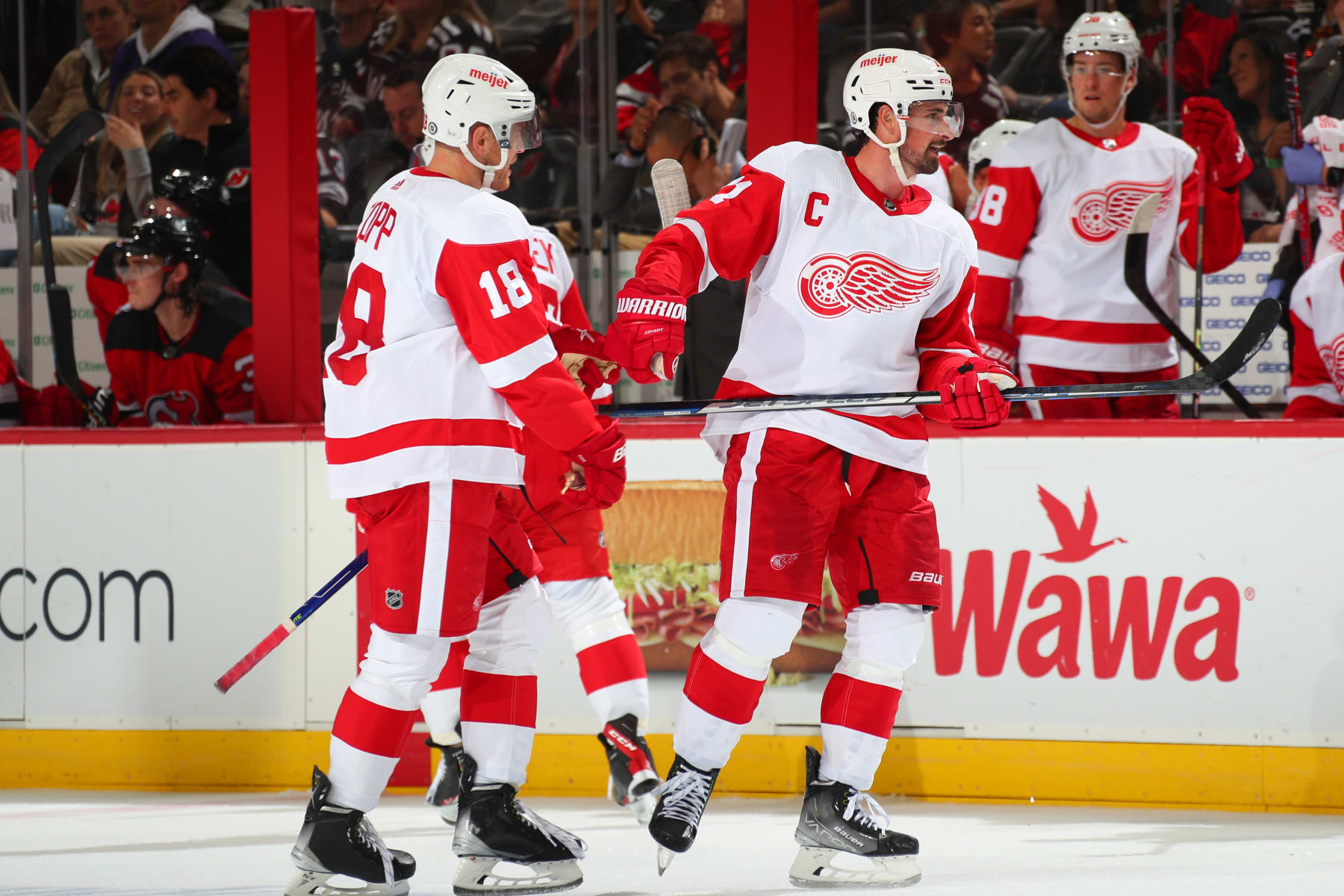 NEWARK, NJ - OCTOBER 15: Detroit Red Wings center Dylan Larkin (71) and Detroit Red Wings center Andrew Copp (18) during the game against the New Jersey Devils on October 15, 2022 at the Prudential Center in Newark, New Jersey. (Photo by Rich Graessle/Getty Images)