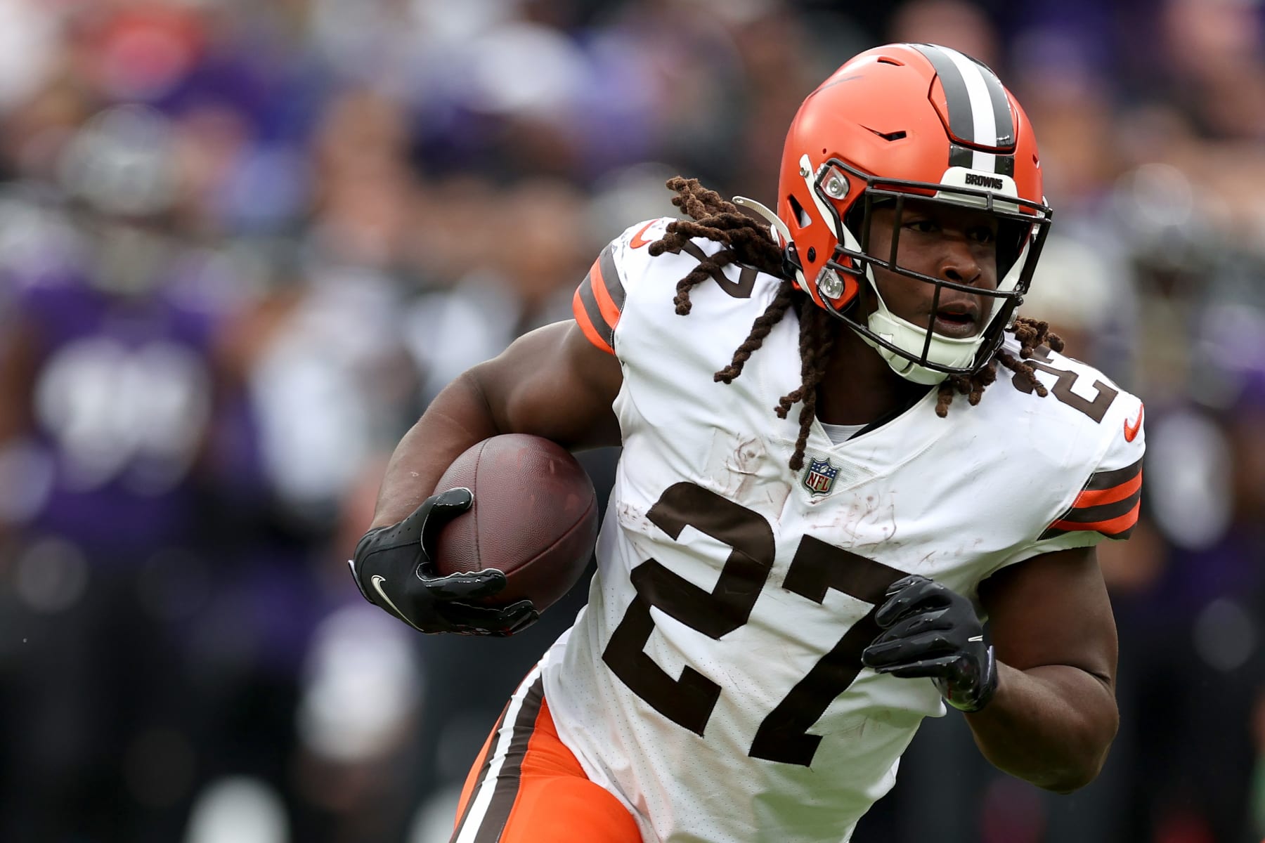 Browns RB Kareem Hunt ignores rumors as trade deadline nears - The San  Diego Union-Tribune