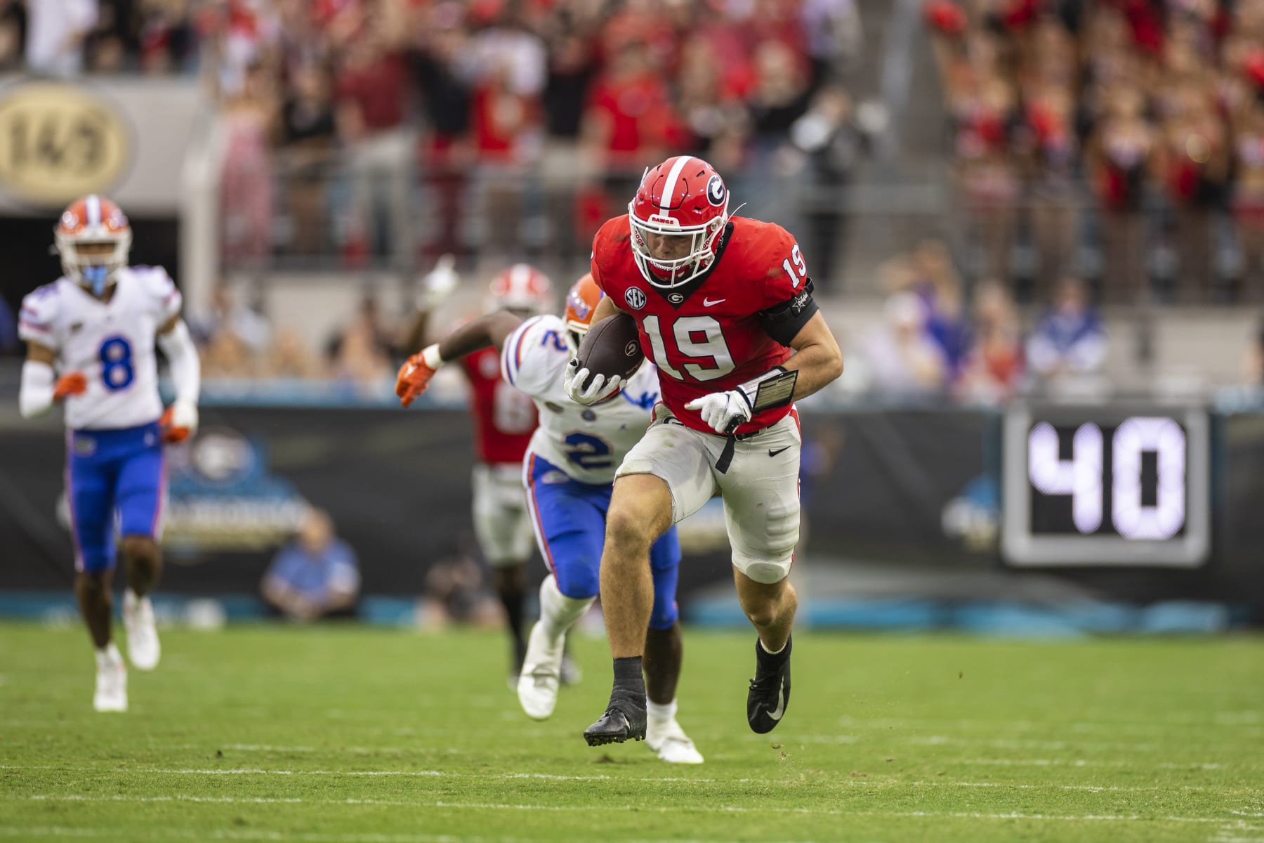 No. 1 Georgia loses Bowers early, scores 27 straight to beat Vandy