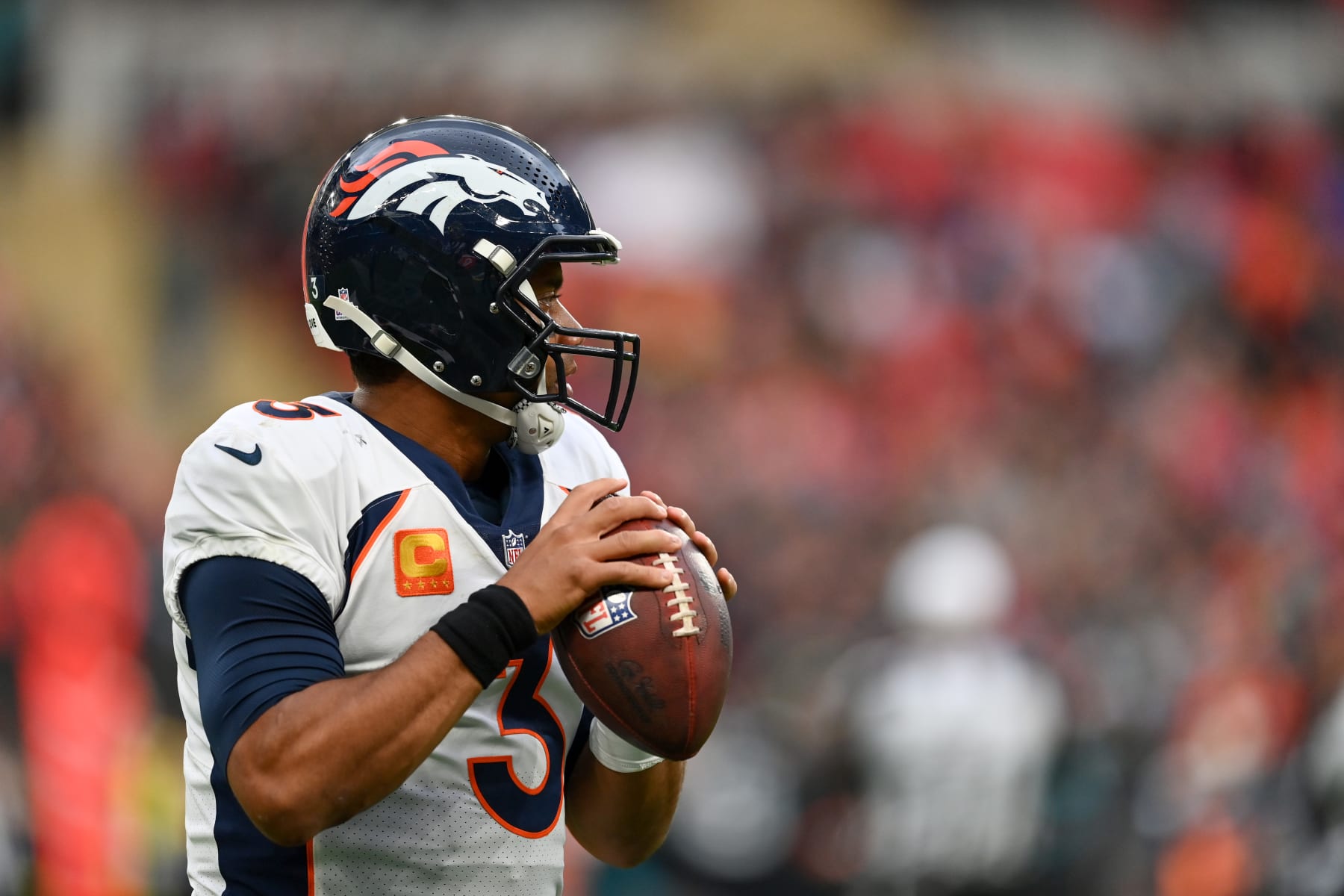 New-look Las Vegas Raiders don't quit, down Denver Broncos, 17-16 - Sports  Illustrated Las Vegas Raiders News, Analysis and More