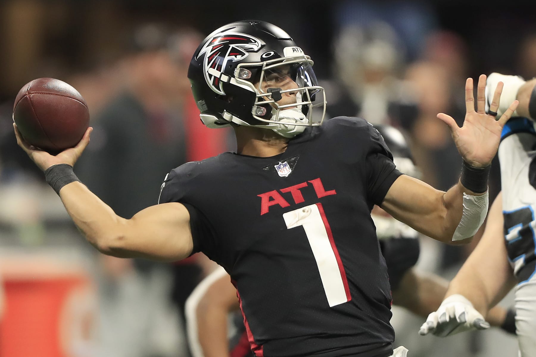 Where do the Atlanta Falcons stand entering Week 10 bye?