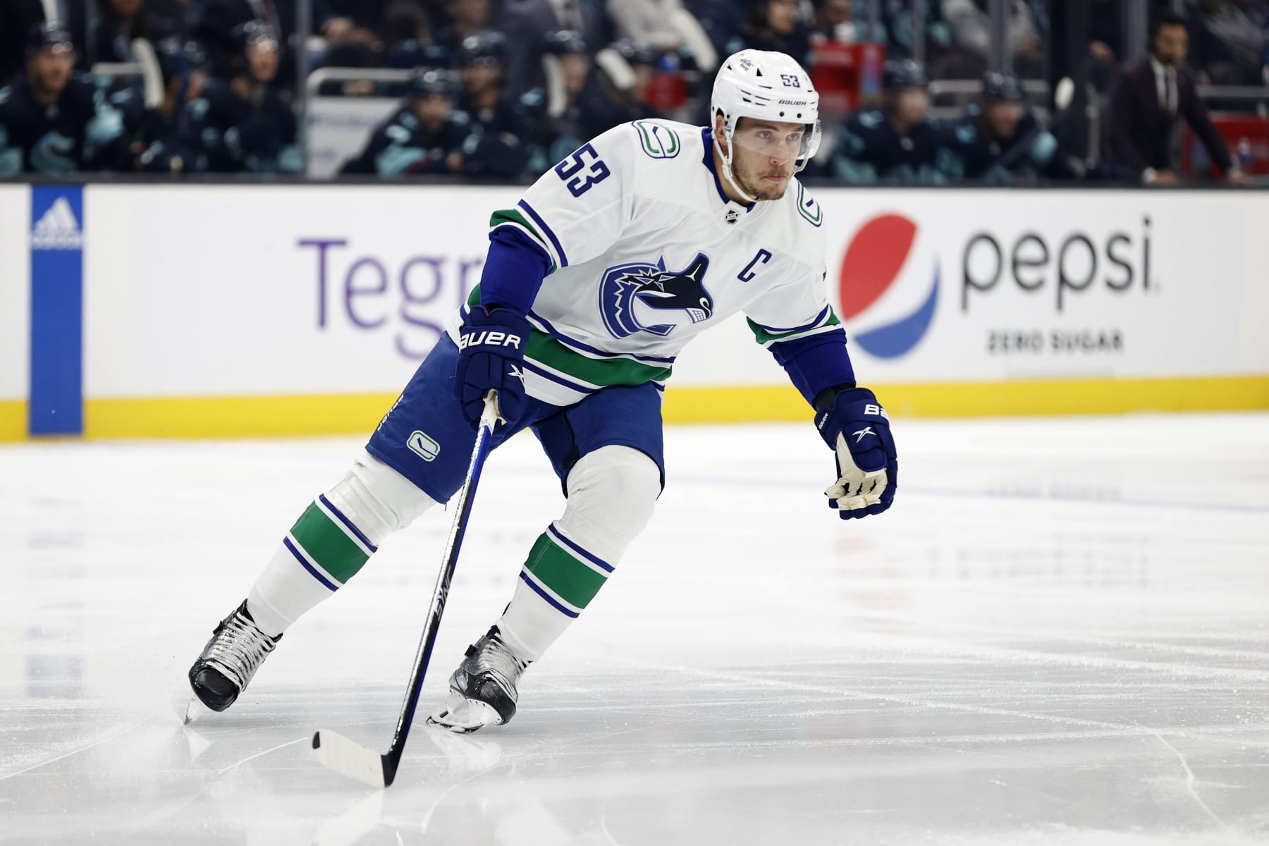 Report: Canucks D Ethan Bear to have shoulder surgery