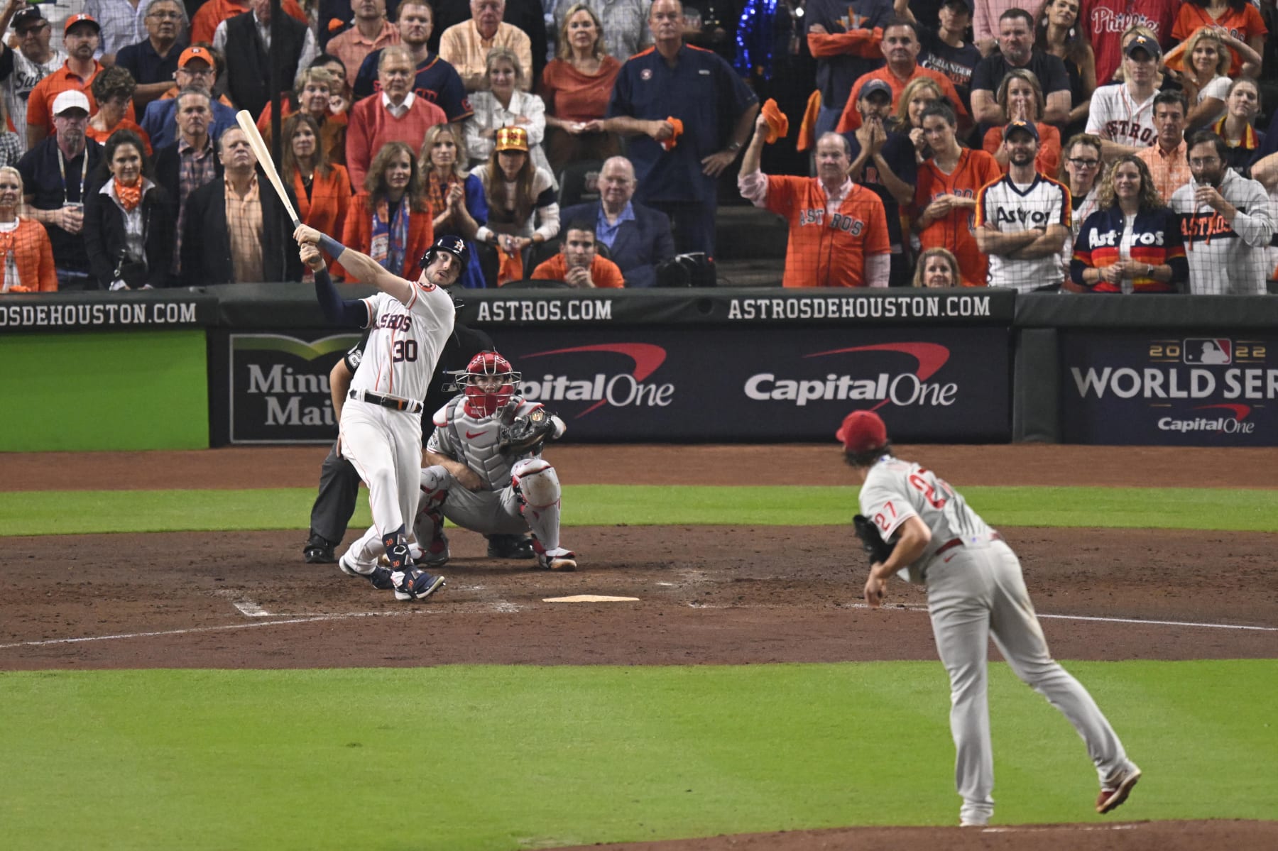 Phillies mash Astros, take 2-1 World Series lead behind five home