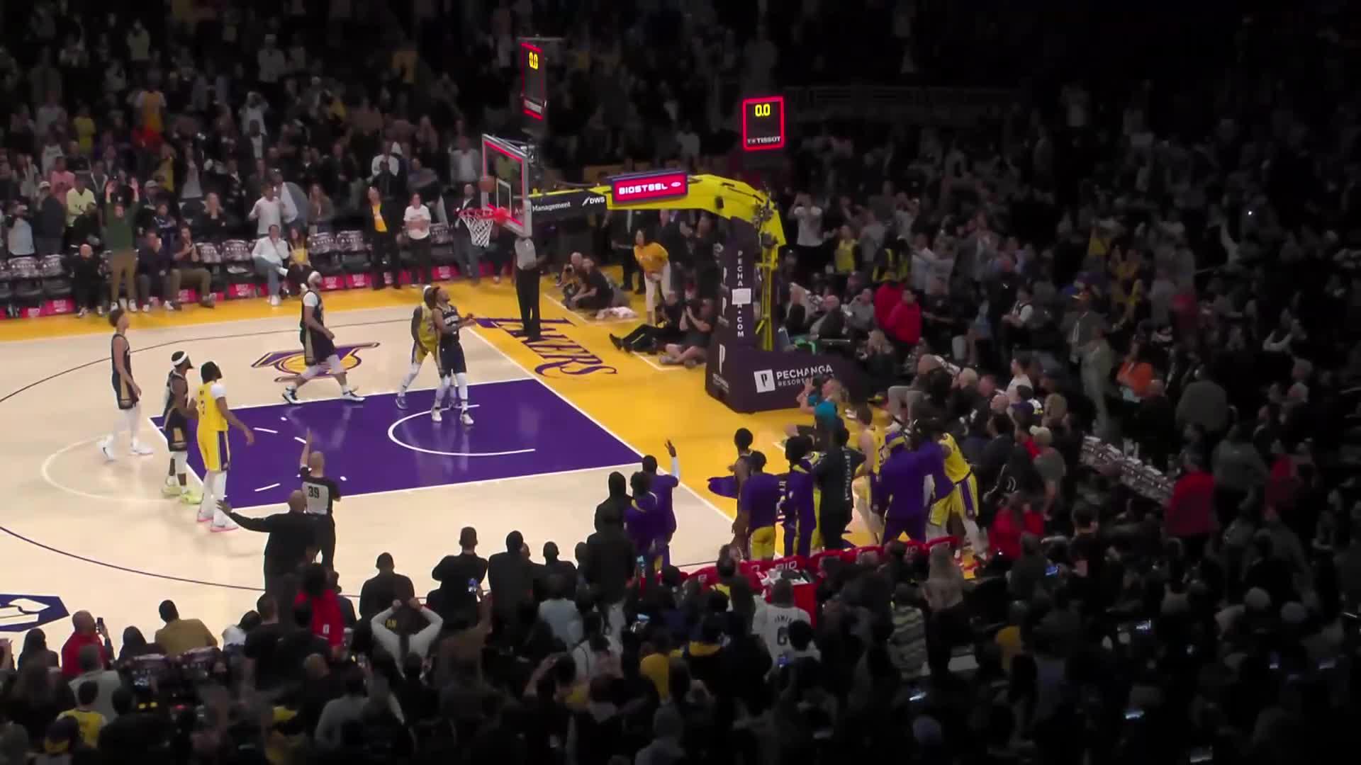 Report Lakers Have 'Palpable Fear' of Pelicans Pick Swap amid